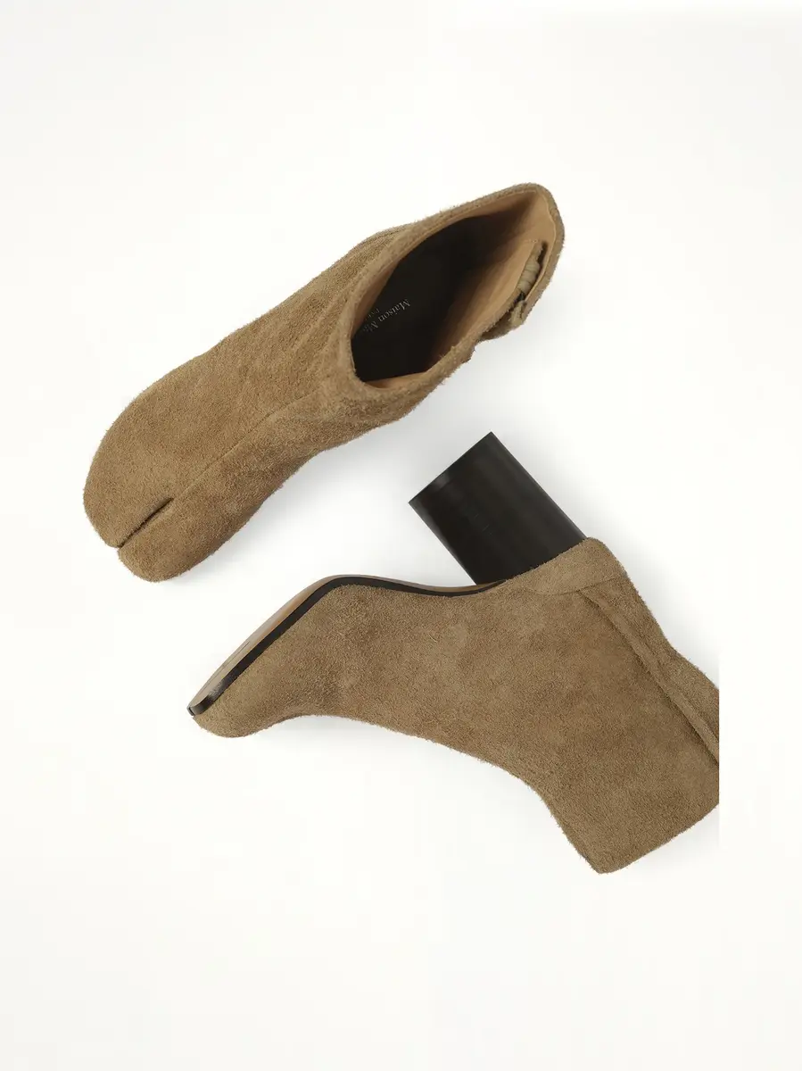 Maison Margiela Tabi Ankle Boots 8cm in Corn Brown | Thumbnail 4 Maison Margiela Tabi Ankle Boots 8cm in Corn Brown | Thumbnail 4