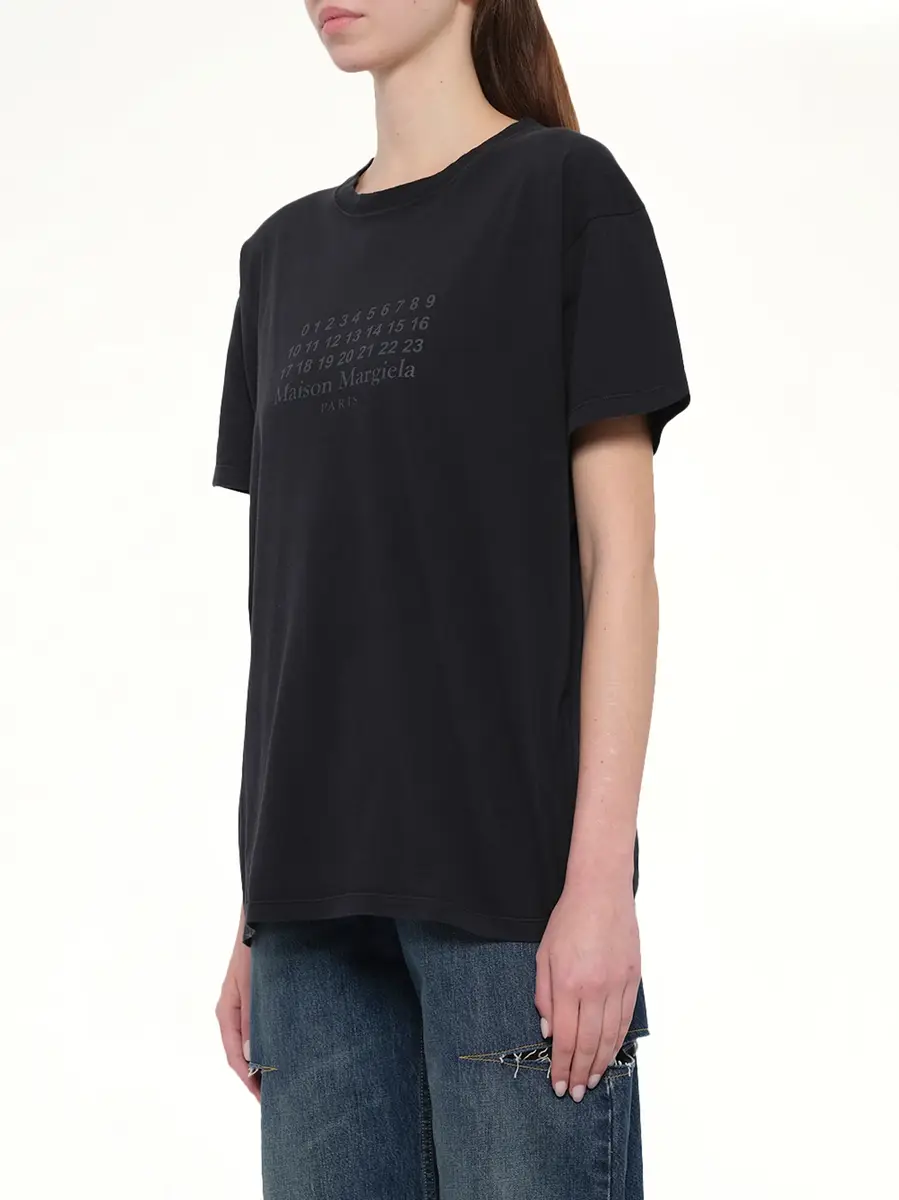 Maison Margiela Maison Margiela Logo T-shirt in Washed Black | Thumbnail 2 Maison Margiela Maison Margiela Logo T-shirt in Washed Black | Thumbnail 2
