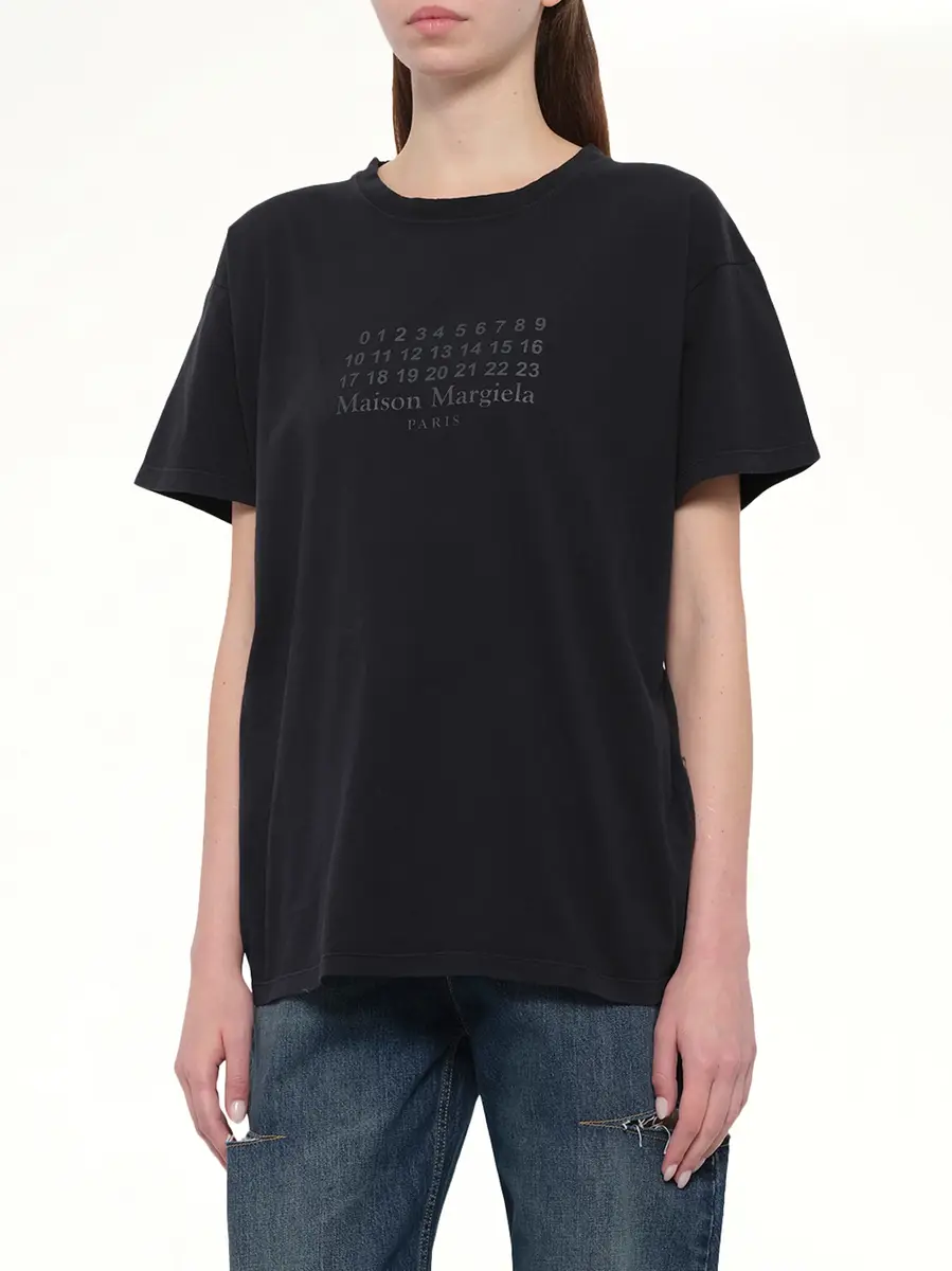 Maison Margiela Maison Margiela Logo T-shirt in Washed Black | Thumbnail 6 Maison Margiela Maison Margiela Logo T-shirt in Washed Black | Thumbnail 6