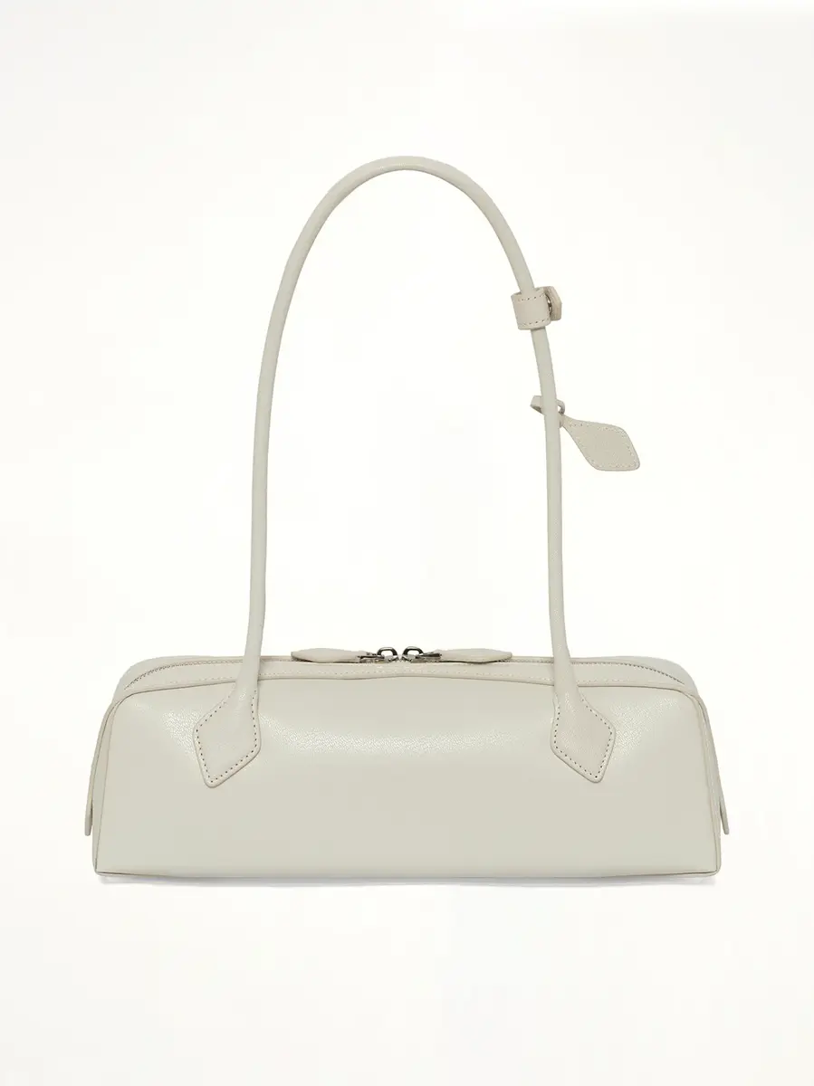 Alaïa Le Teckel Medium Bag in Ivory | Thumbnail 5 Alaïa Le Teckel Medium Bag in Ivory | Thumbnail 5
