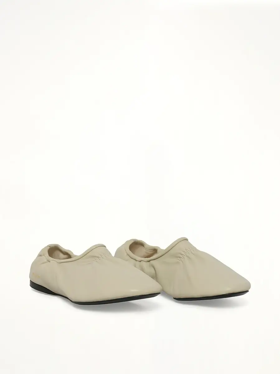 Alaïa Supple Slippers | Thumbnail 3