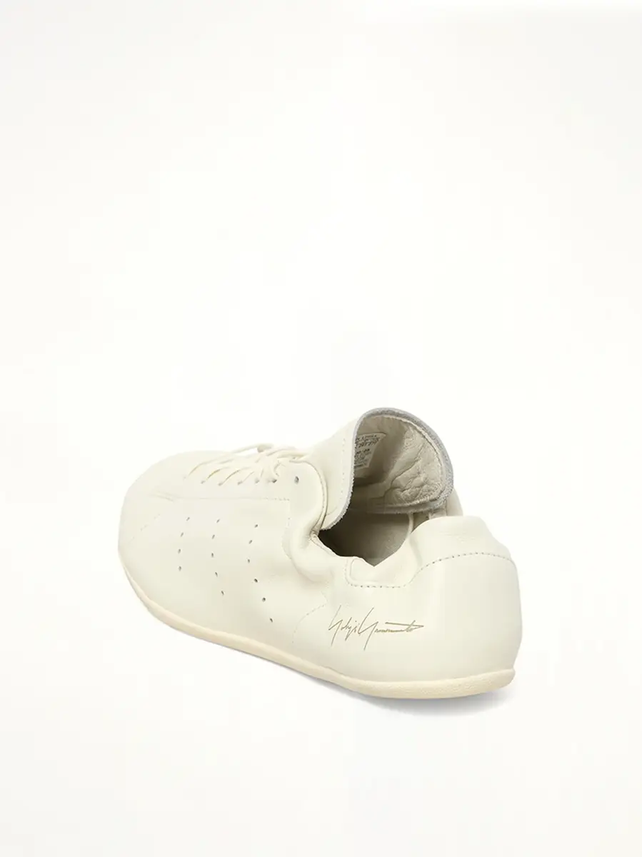 Y-3 Y-3 Stan Smith in Off White | Thumbnail 2 Y-3 Y-3 Stan Smith in Off White | Thumbnail 2
