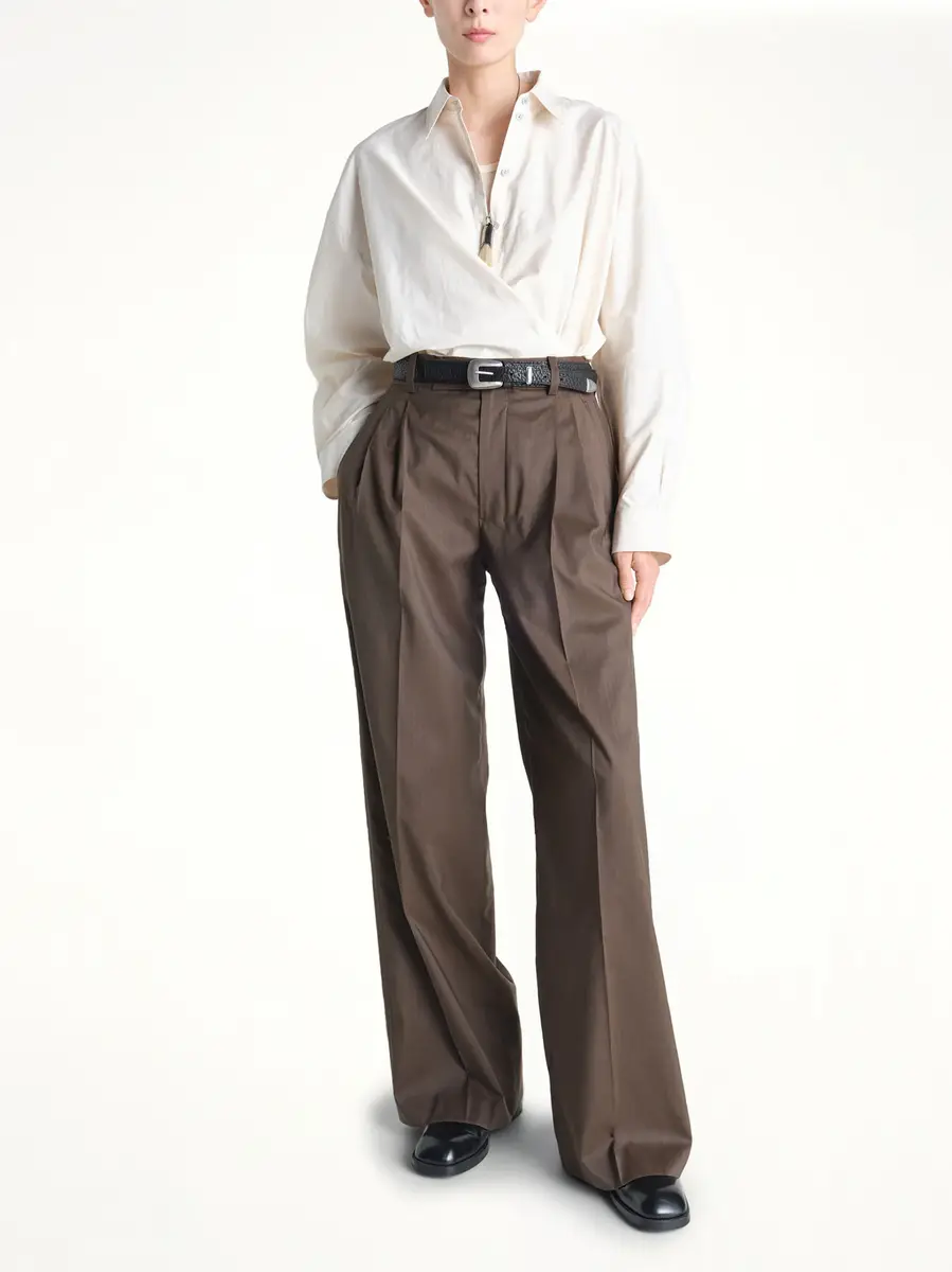 Lemaire Straight Collar Twisted Shirt in Light Cream | Thumbnail 4 Lemaire Straight Collar Twisted Shirt in Light Cream | Thumbnail 4