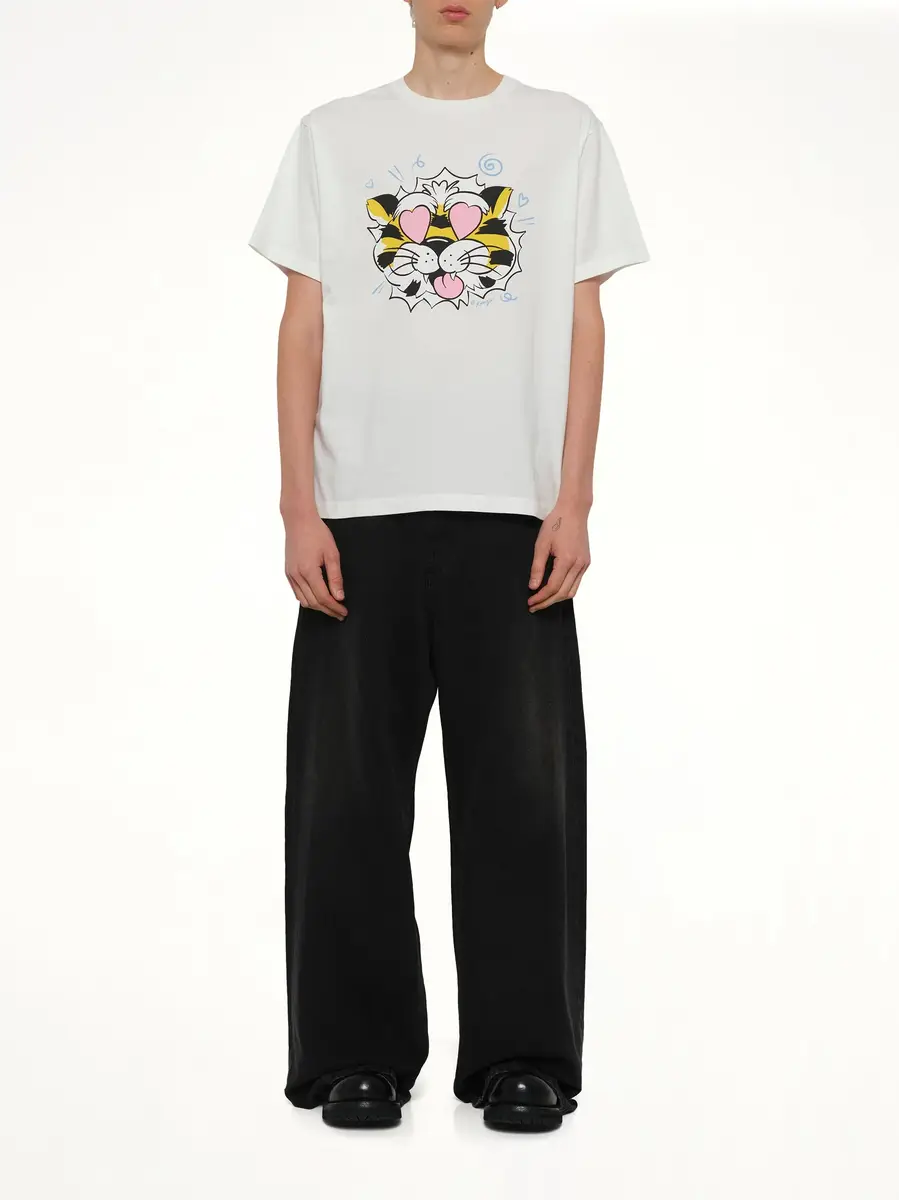 KENZO Kenzo Wild Tiger Oversize T-shirt in Off White | Thumbnail 7 KENZO Kenzo Wild Tiger Oversize T-shirt in Off White | Thumbnail 7