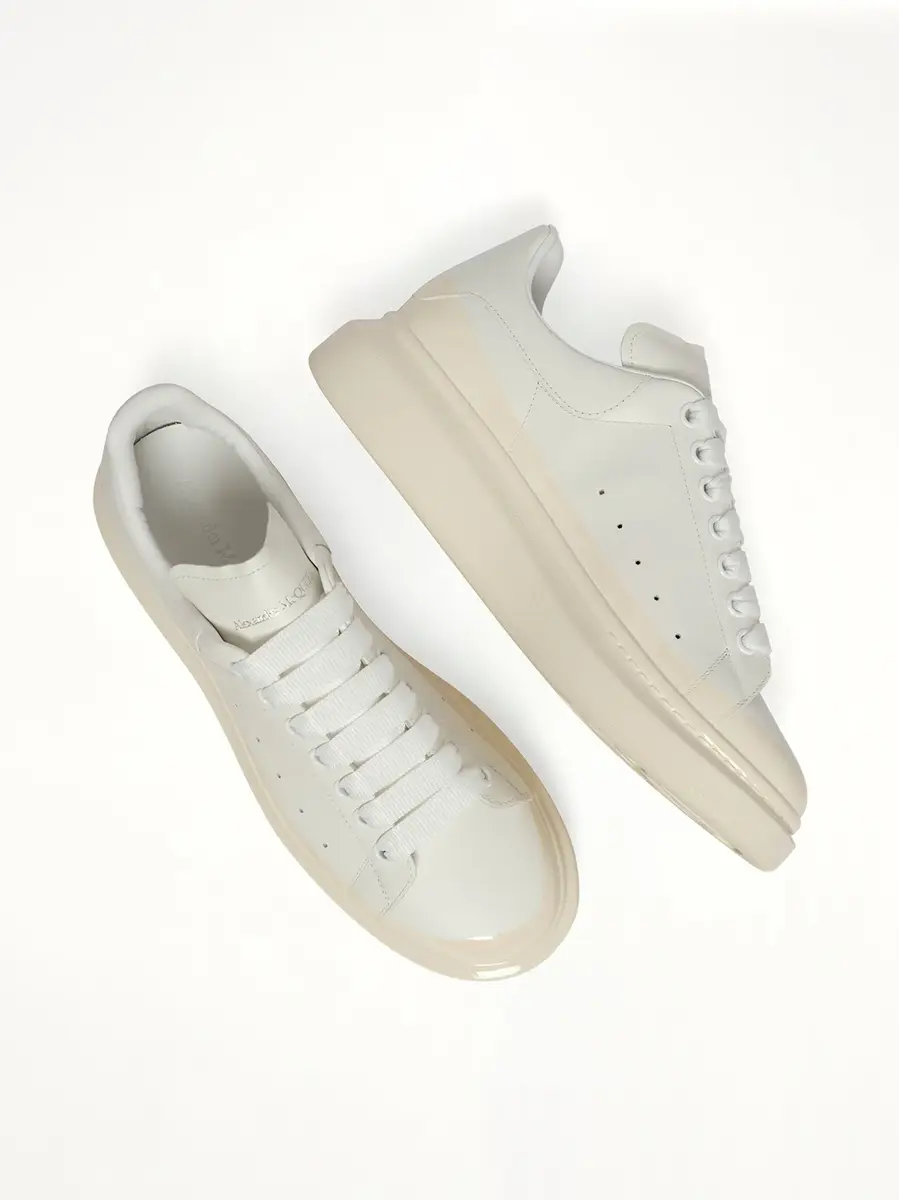 Alexander McQueen Larry Oversized Sneaker in White/latte | Thumbnail 4 Alexander McQueen Larry Oversized Sneaker in White/latte | Thumbnail 4