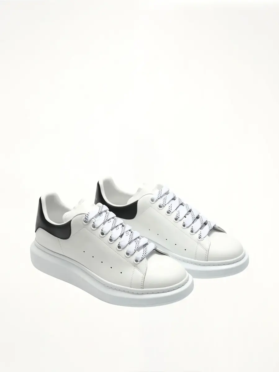 Alexander McQueen Larry Oversized Sneaker in White/black | Thumbnail 3 Alexander McQueen Larry Oversized Sneaker in White/black | Thumbnail 3