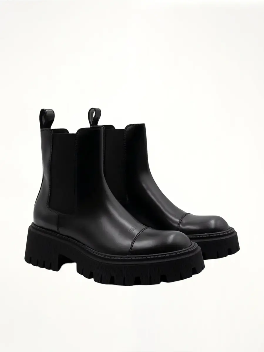 Balenciaga Tractor Ankle Boots | Thumbnail 3