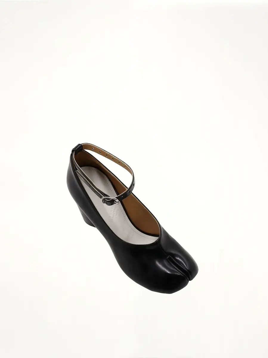 Maison Margiela Tabi Mary Jane Pumps | Thumbnail 4 Maison Margiela Tabi Mary Jane Pumps | Thumbnail 4