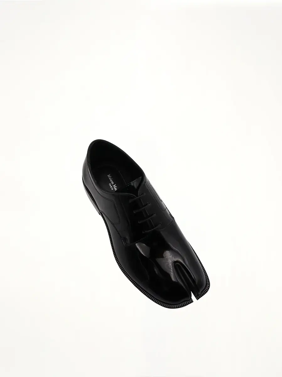 Maison Margiela Tabi Lace-ups Shoes in Shine Black | Thumbnail 4 Maison Margiela Tabi Lace-ups Shoes in Shine Black | Thumbnail 4
