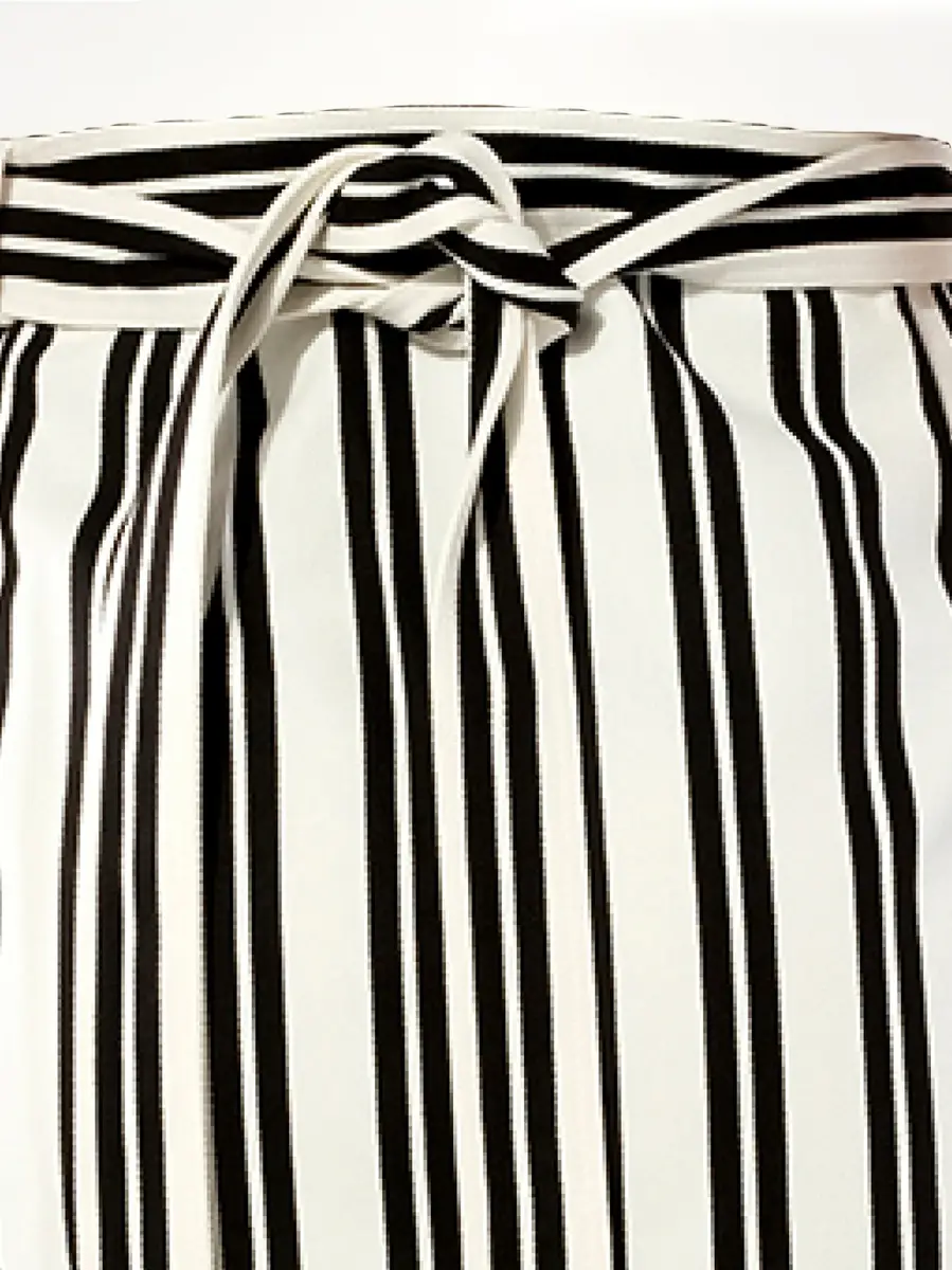 Balenciaga Chilie Skirt in Black/white Black | Thumbnail 2 Balenciaga Chilie Skirt in Black/white Black | Thumbnail 2
