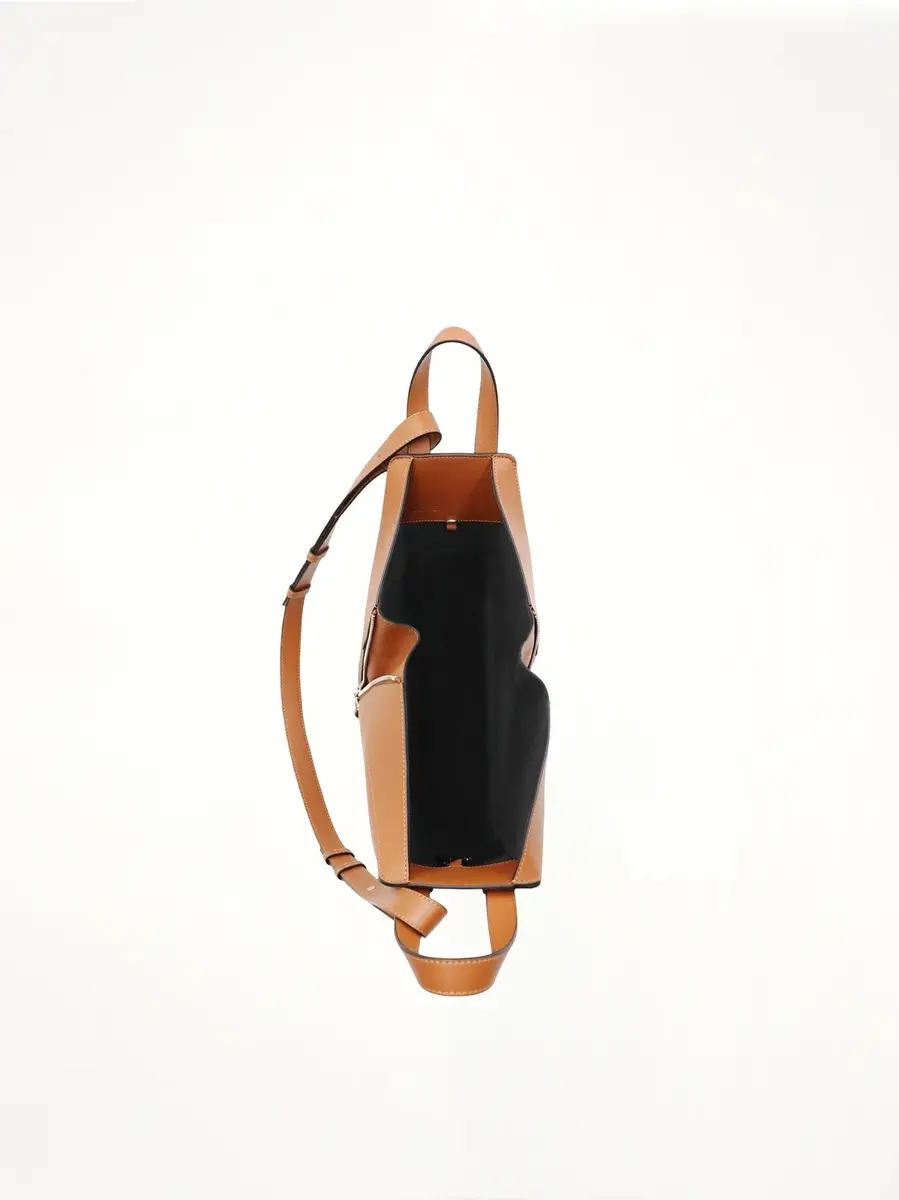Loewe Small Hammock Bag in Classic Calfskin Tan | Thumbnail 5 Loewe Small Hammock Bag in Classic Calfskin Tan | Thumbnail 5