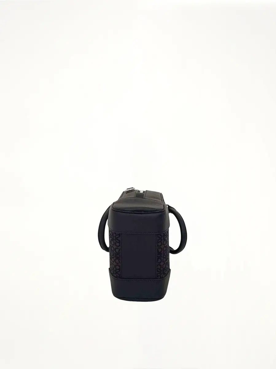 Loewe Amazona 15 Vertical Anagram in Jacquard And Calfskin Anthracite | Thumbnail 4 Loewe Amazona 15 Vertical Anagram in Jacquard And Calfskin Anthracite | Thumbnail 4