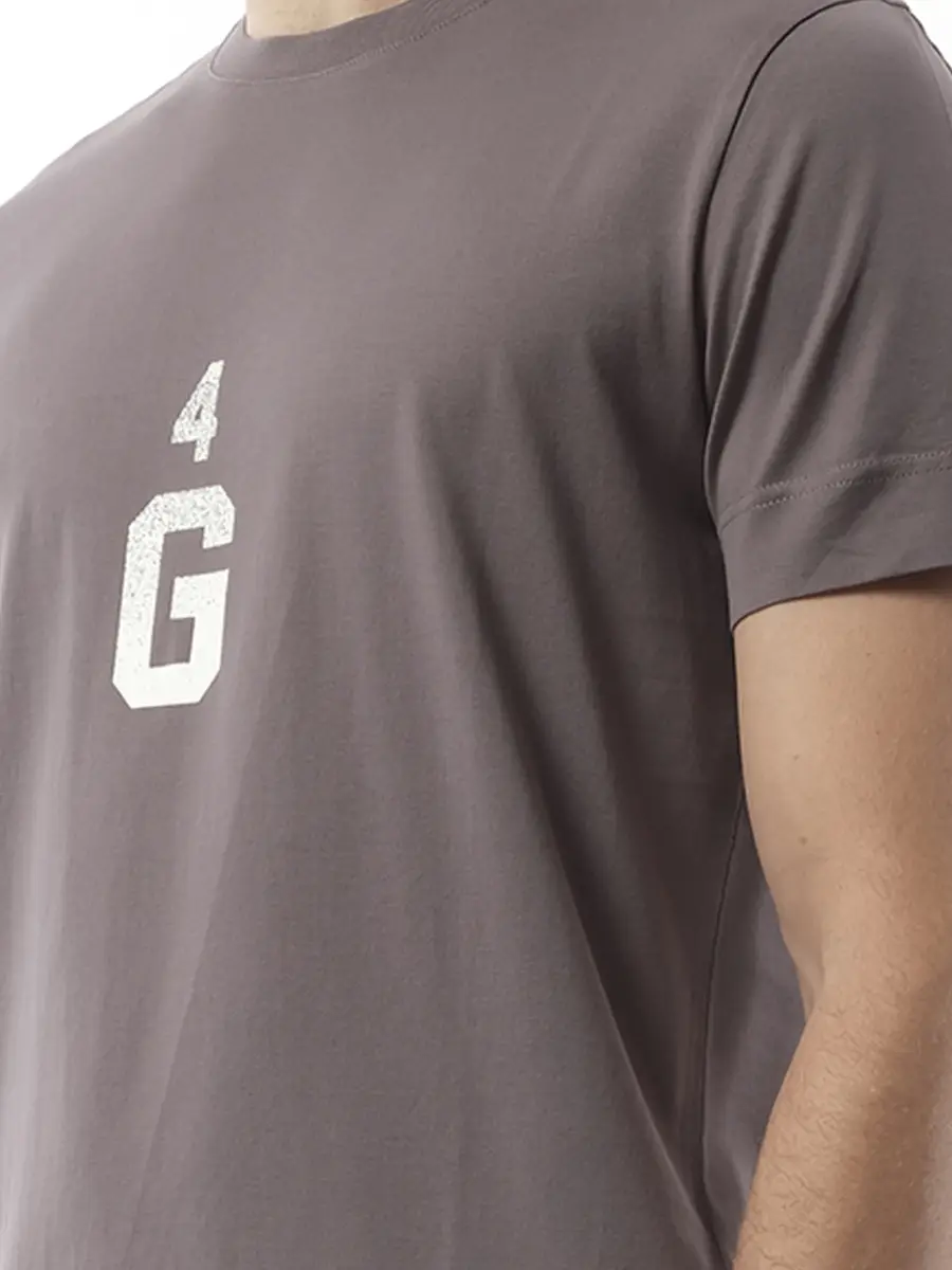 Givenchy Four G Dyed Logo T-shirt in Quartz Grey | Thumbnail 2