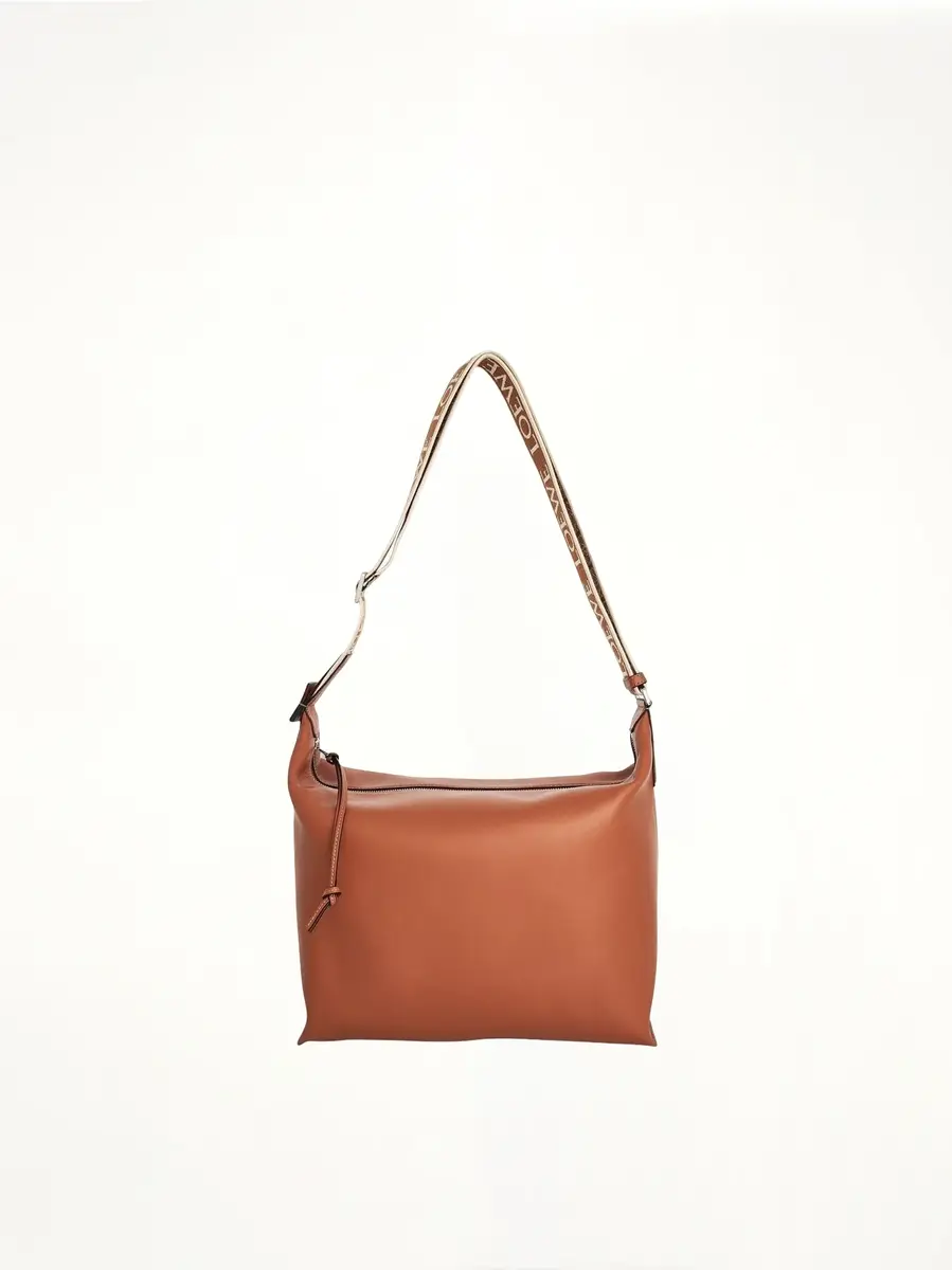 Loewe Cubi Crossbody Bag | Thumbnail 3
