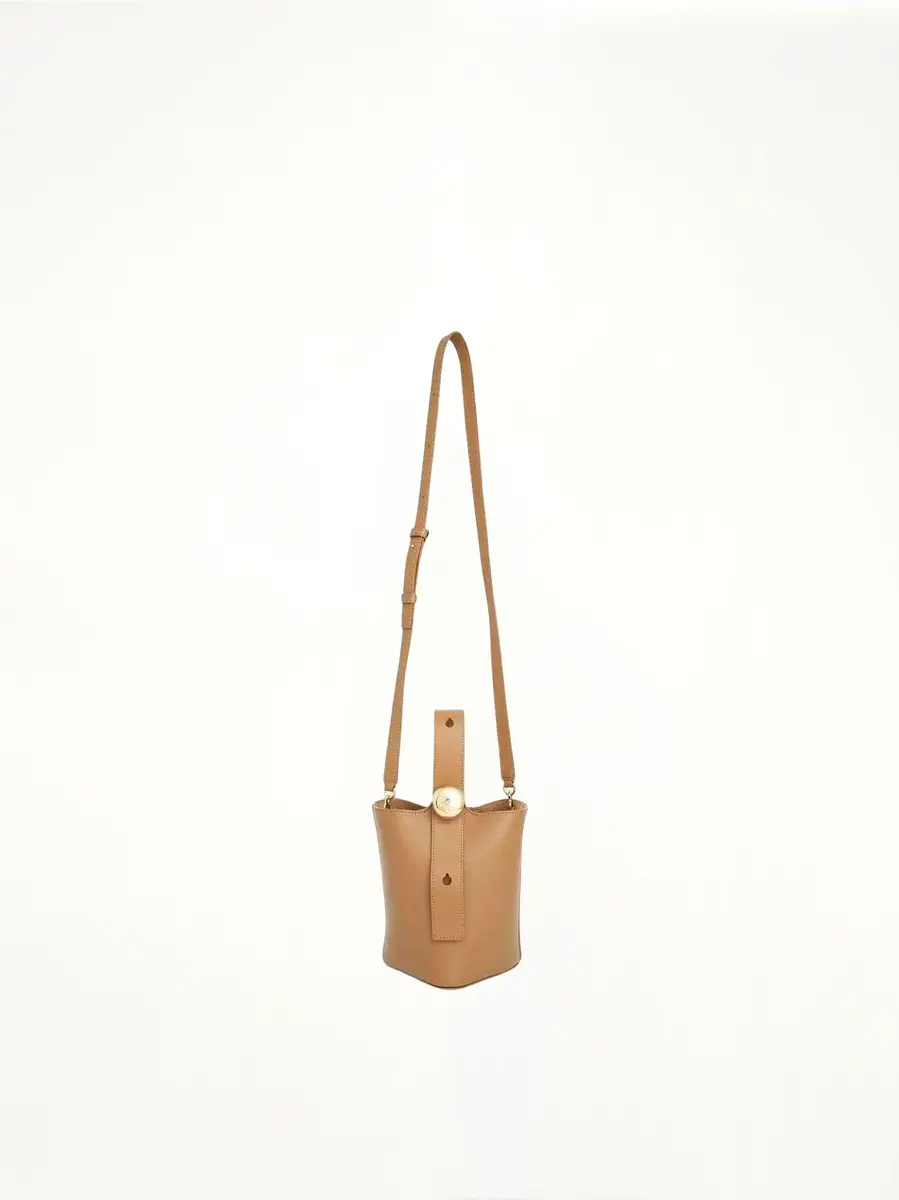 Loewe Mini Pebble Bucket Bag in Oak | Thumbnail 5 Loewe Mini Pebble Bucket Bag in Oak | Thumbnail 5