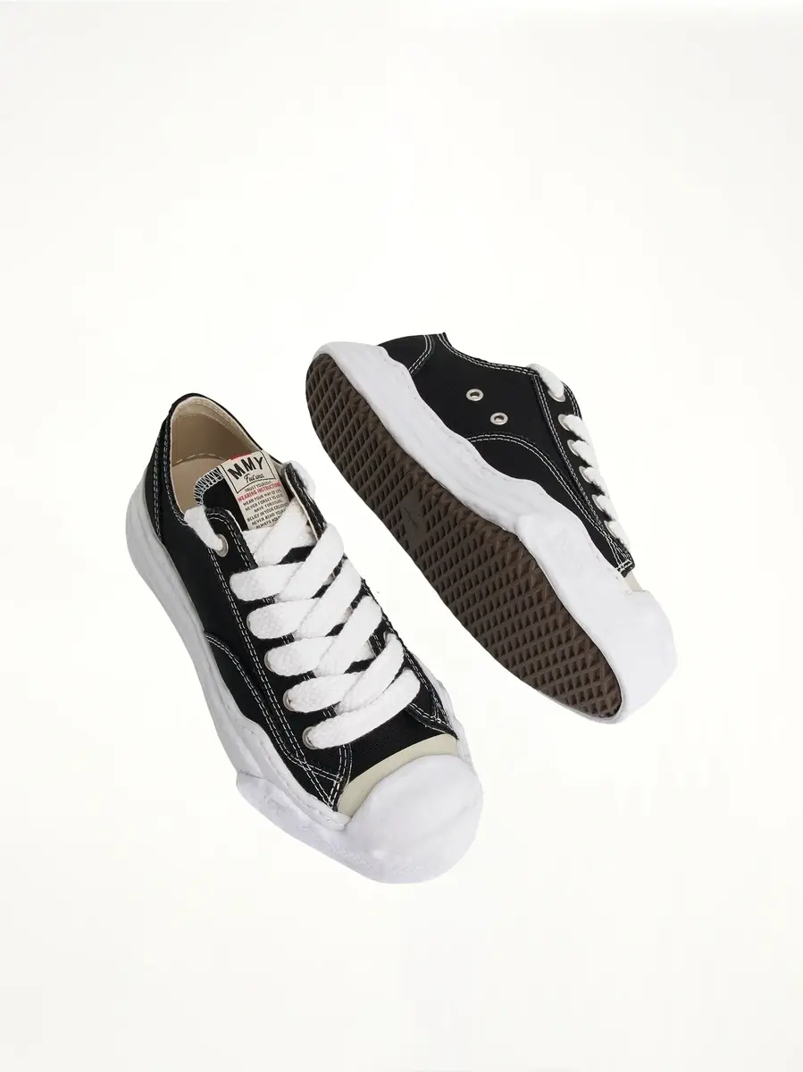 Maison MIHARA YASUHIRO Hank OG Sneaker in Black/white | Thumbnail 4