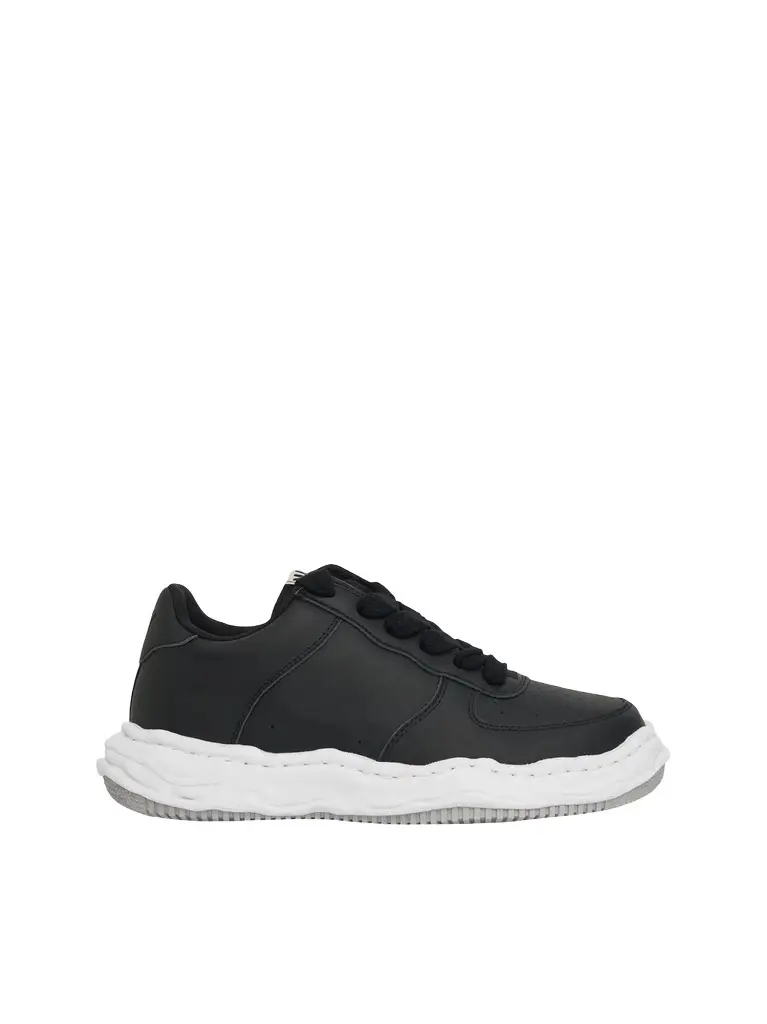 Maison MIHARA YASUHIRO Wayne OG Sneaker in Black/white Black | Image 1 Maison MIHARA YASUHIRO Wayne OG Sneaker in Black/white Black | Image 1