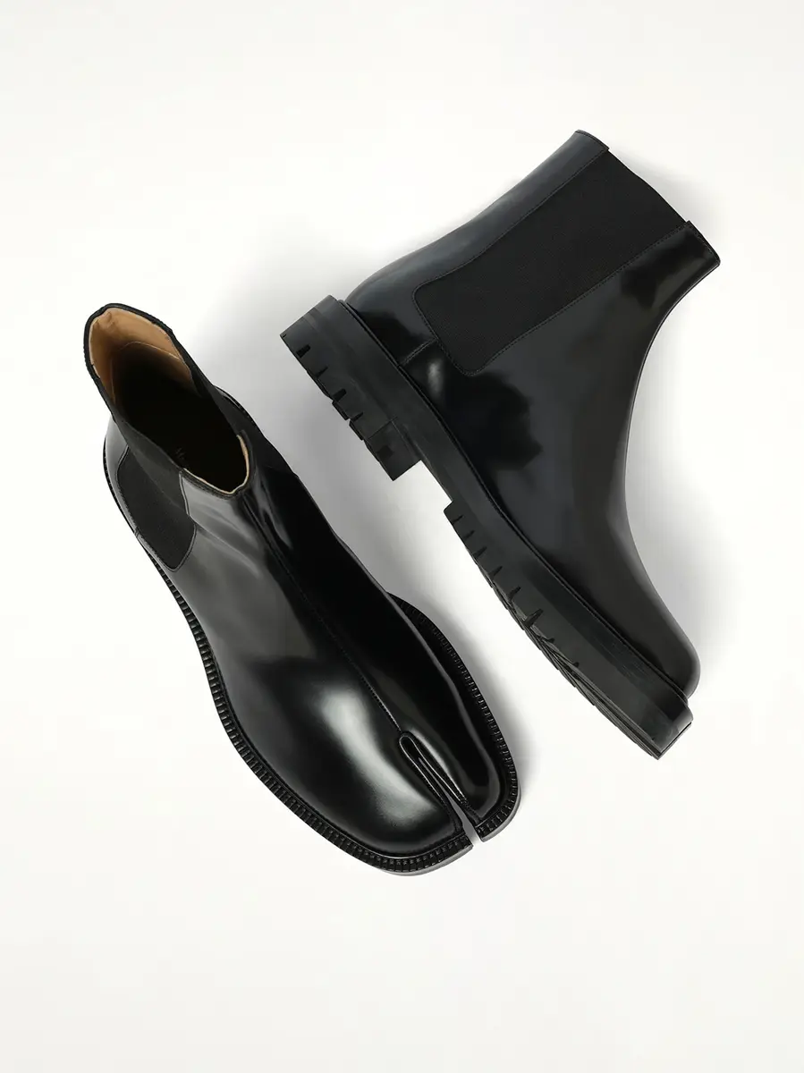 Maison Margiela Tabi County Chelsea Boots | Thumbnail 4 Maison Margiela Tabi County Chelsea Boots | Thumbnail 4