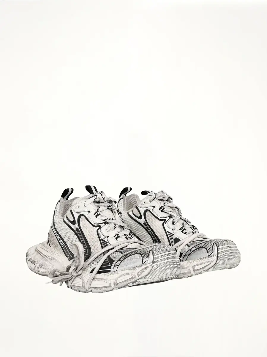 Balenciaga 3xl Sneaker in White/black | Thumbnail 3 Balenciaga 3xl Sneaker in White/black | Thumbnail 3