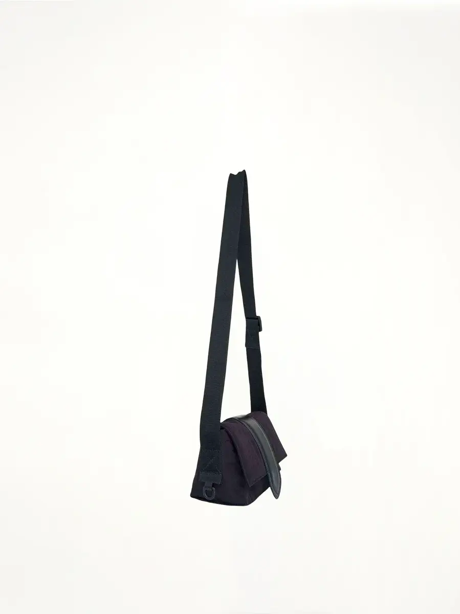 Jacquemus Le Petit Messenger Bambi Bag | Thumbnail 3 Jacquemus Le Petit Messenger Bambi Bag | Thumbnail 3