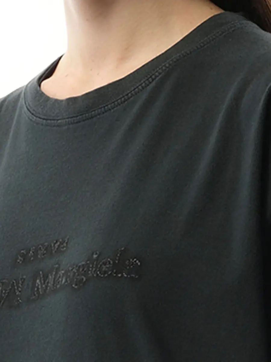 Maison Margiela Memory of Reverse Logo T-shirt in Vintage Black | Thumbnail 2 Maison Margiela Memory of Reverse Logo T-shirt in Vintage Black | Thumbnail 2