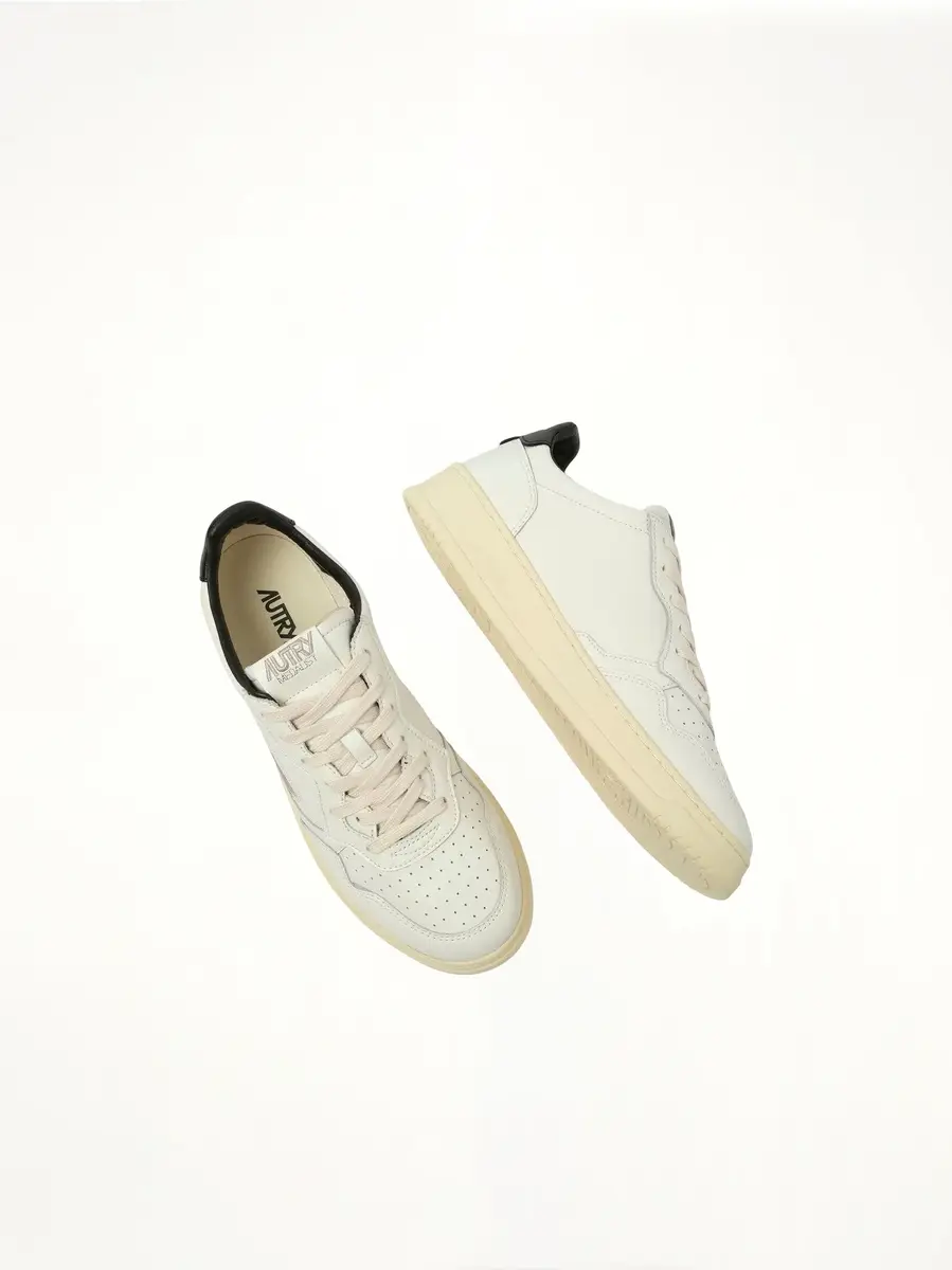 Autry Medalist Low Game Set Sneakers in White/black | Thumbnail 4 Autry Medalist Low Game Set Sneakers in White/black | Thumbnail 4
