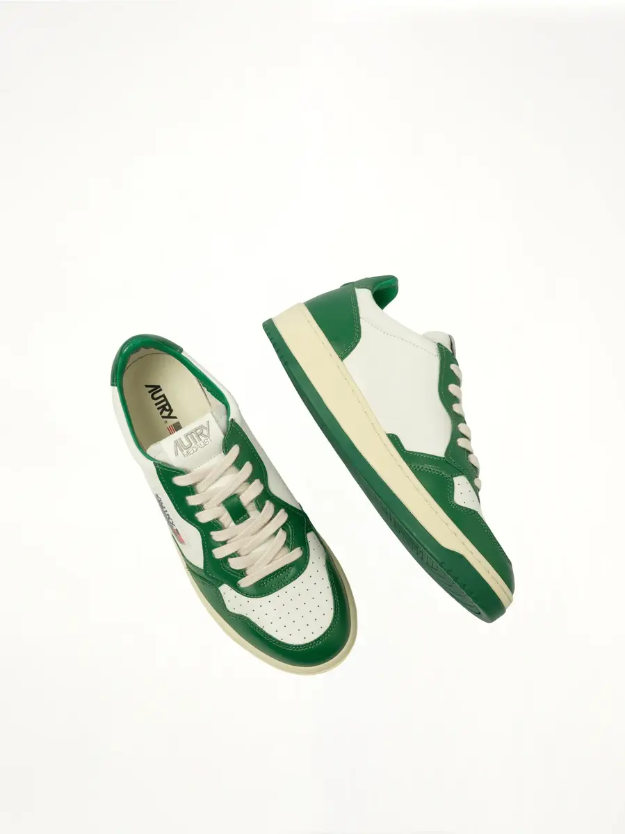 Autry Medalist Low Bicolour Sneakers in White/green | Thumbnail 4 Autry Medalist Low Bicolour Sneakers in White/green | Thumbnail 4
