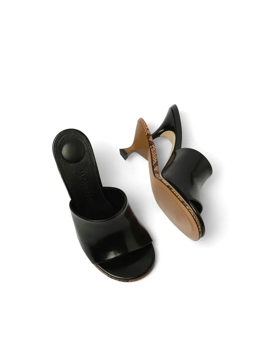 Jacquemus Les Doubles Mules in Black/light Brown | Thumbnail 4 Jacquemus Les Doubles Mules in Black/light Brown | Thumbnail 4