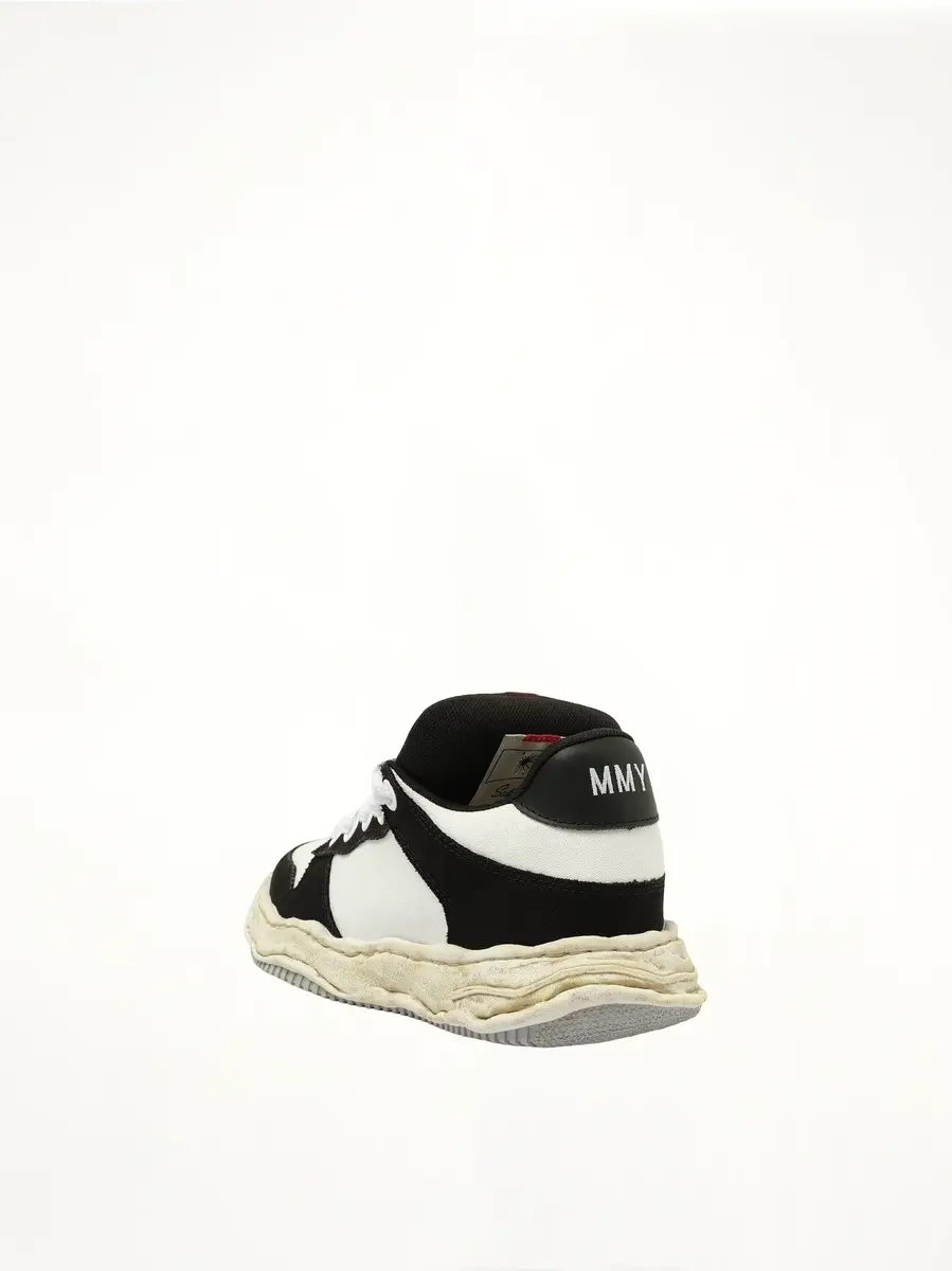 Maison MIHARA YASUHIRO Wayne OG Puffer Sneaker in Black/white | Thumbnail 2 Maison MIHARA YASUHIRO Wayne OG Puffer Sneaker in Black/white | Thumbnail 2