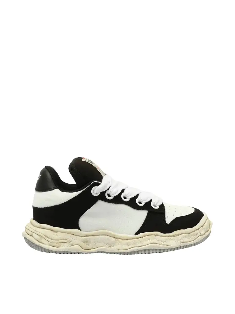 Maison MIHARA YASUHIRO Wayne OG Puffer Sneaker in Black/white Black | Image 1 Maison MIHARA YASUHIRO Wayne OG Puffer Sneaker in Black/white Black | Image 1