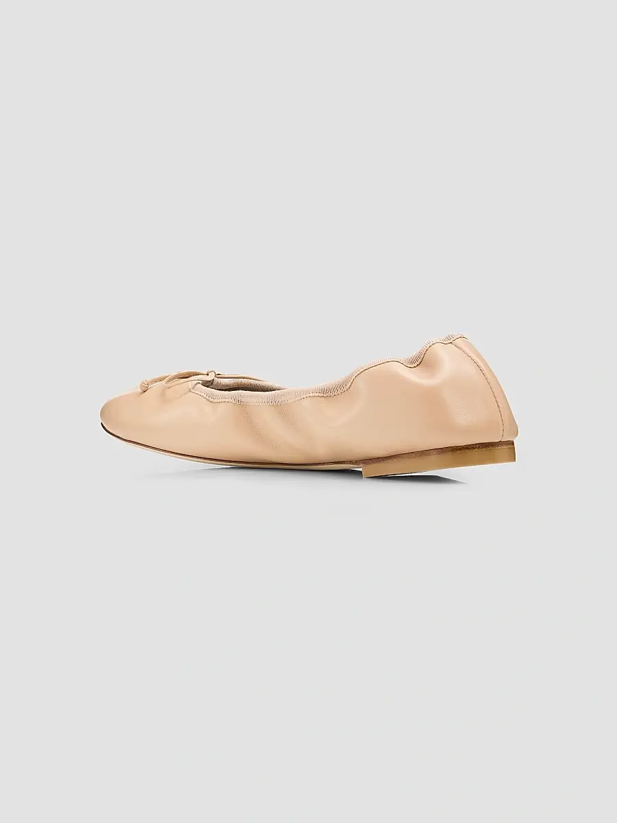 Stuart Weitzman Women's Nia Ruched Leather Ballet Flats | Thumbnail 4 Stuart Weitzman Women's Nia Ruched Leather Ballet Flats | Thumbnail 4