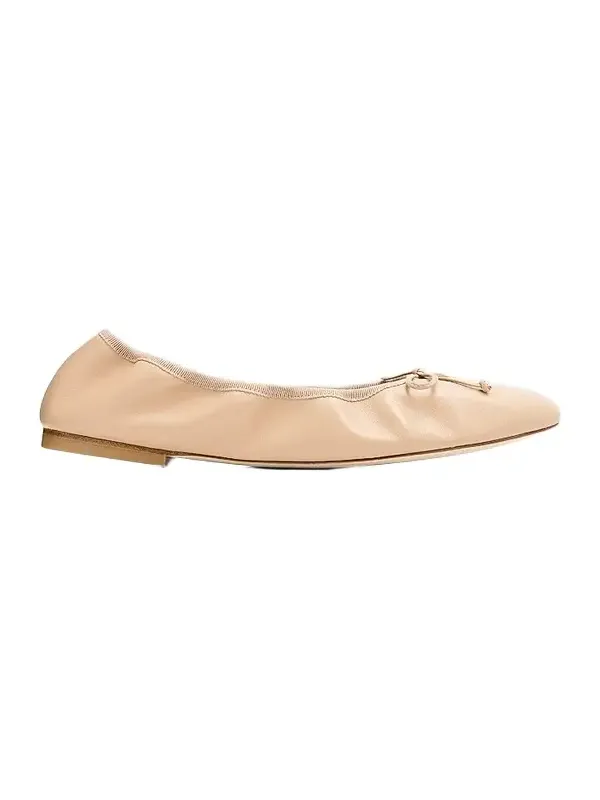 Stuart Weitzman Women's Nia Ruched Leather Ballet Flats