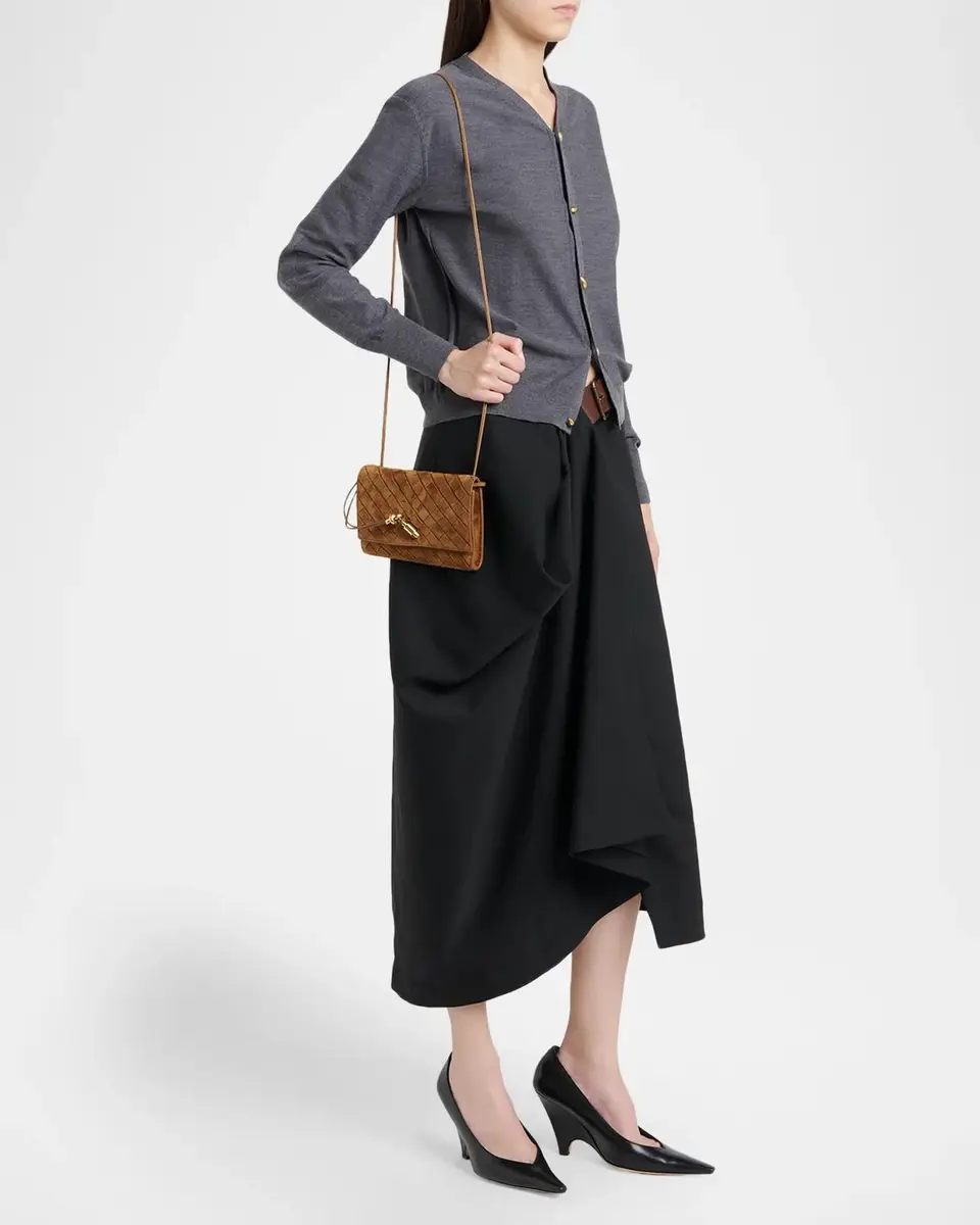 Bottega Veneta Andiamo Leather Wallet-On-Chain | Thumbnail 5