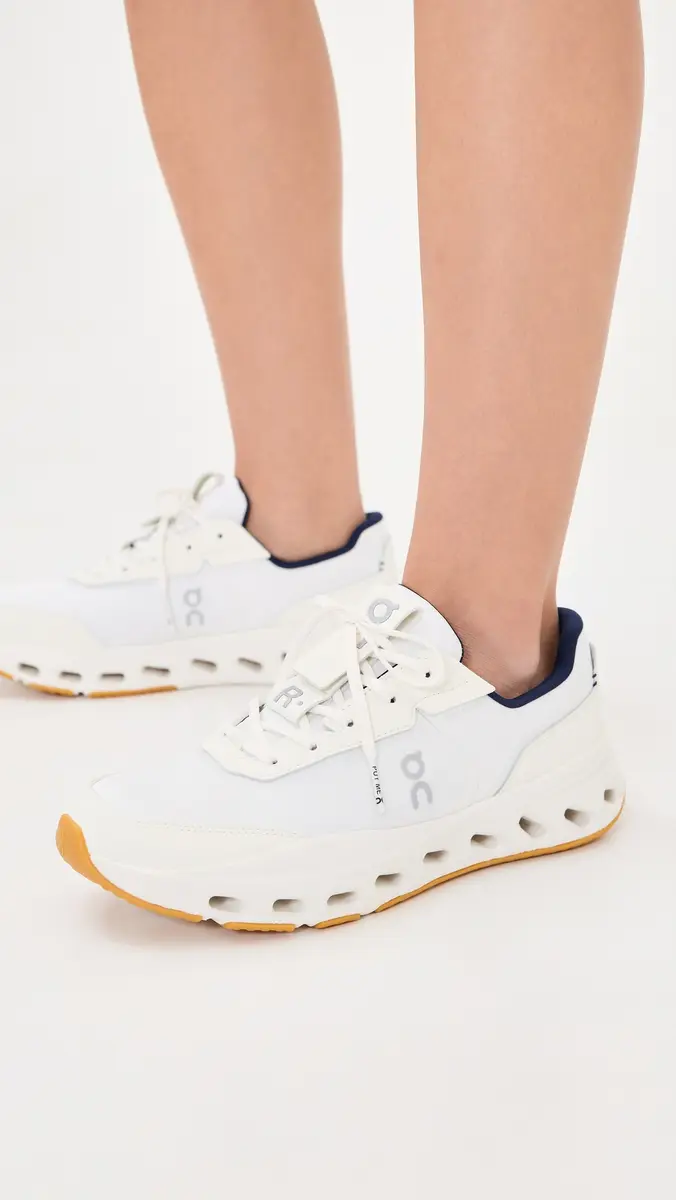 ON The Roger Wildcard Sneakers | Thumbnail 3