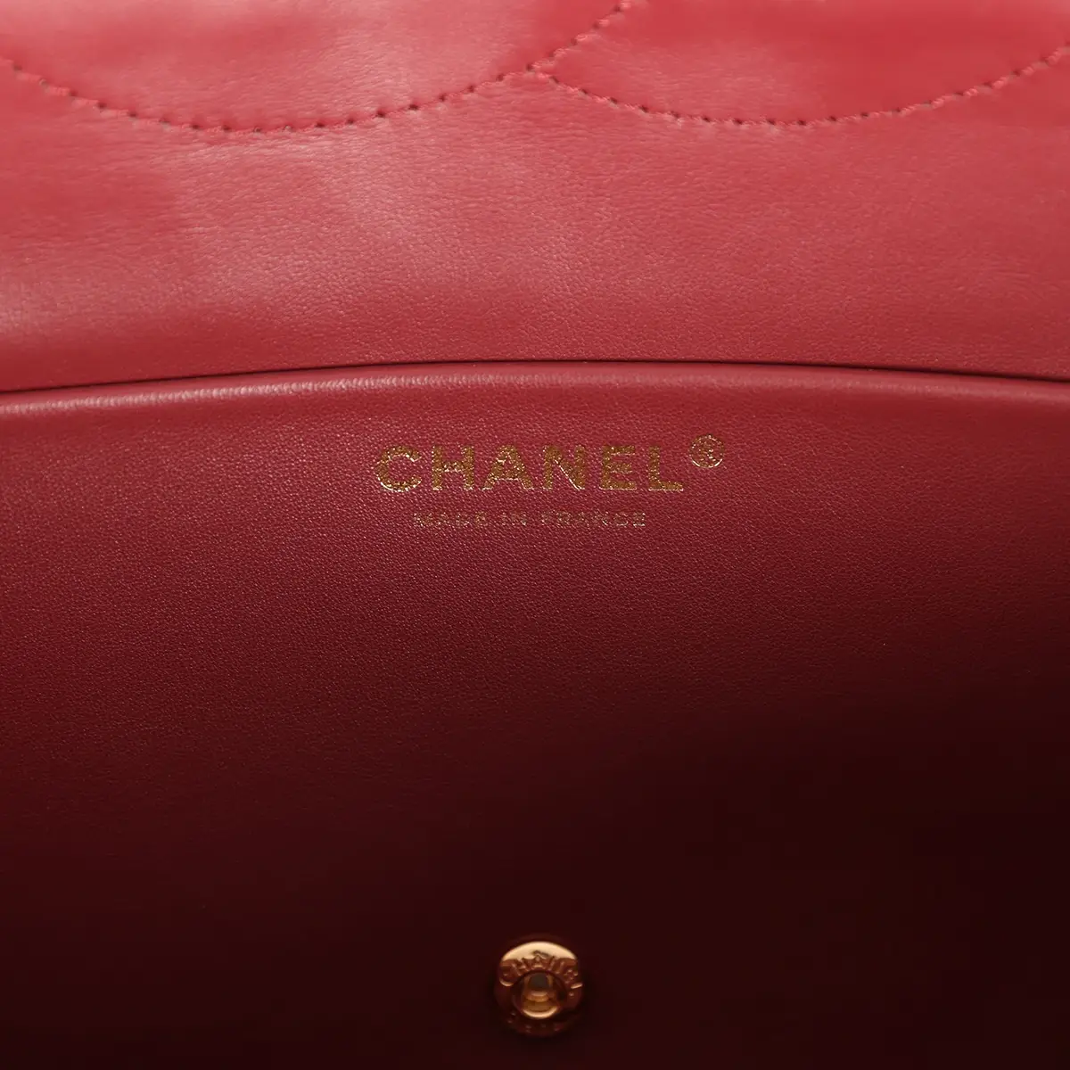 Chanel Chanel Maxi "Souplissimo" Small Flap Bag Light Beige Grained Calfskin Gold Hardware | Thumbnail 11 Chanel Chanel Maxi "Souplissimo" Small Flap Bag Light Beige Grained Calfskin Gold Hardware | Thumbnail 11