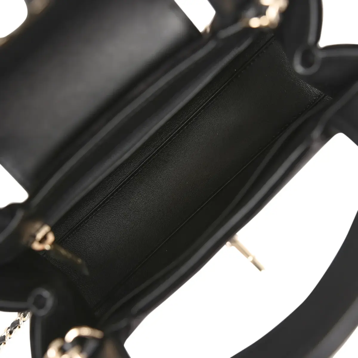 Chanel Chanel Small Kelly Shopper Black Velvet Crystal Light Gold Hardware | Thumbnail 10 Chanel Chanel Small Kelly Shopper Black Velvet Crystal Light Gold Hardware | Thumbnail 10