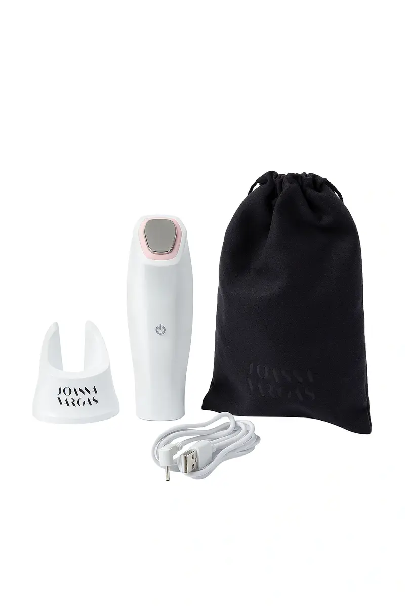 Joanna Vargas Magic Glow Wand | Thumbnail 2 Joanna Vargas Magic Glow Wand | Thumbnail 2