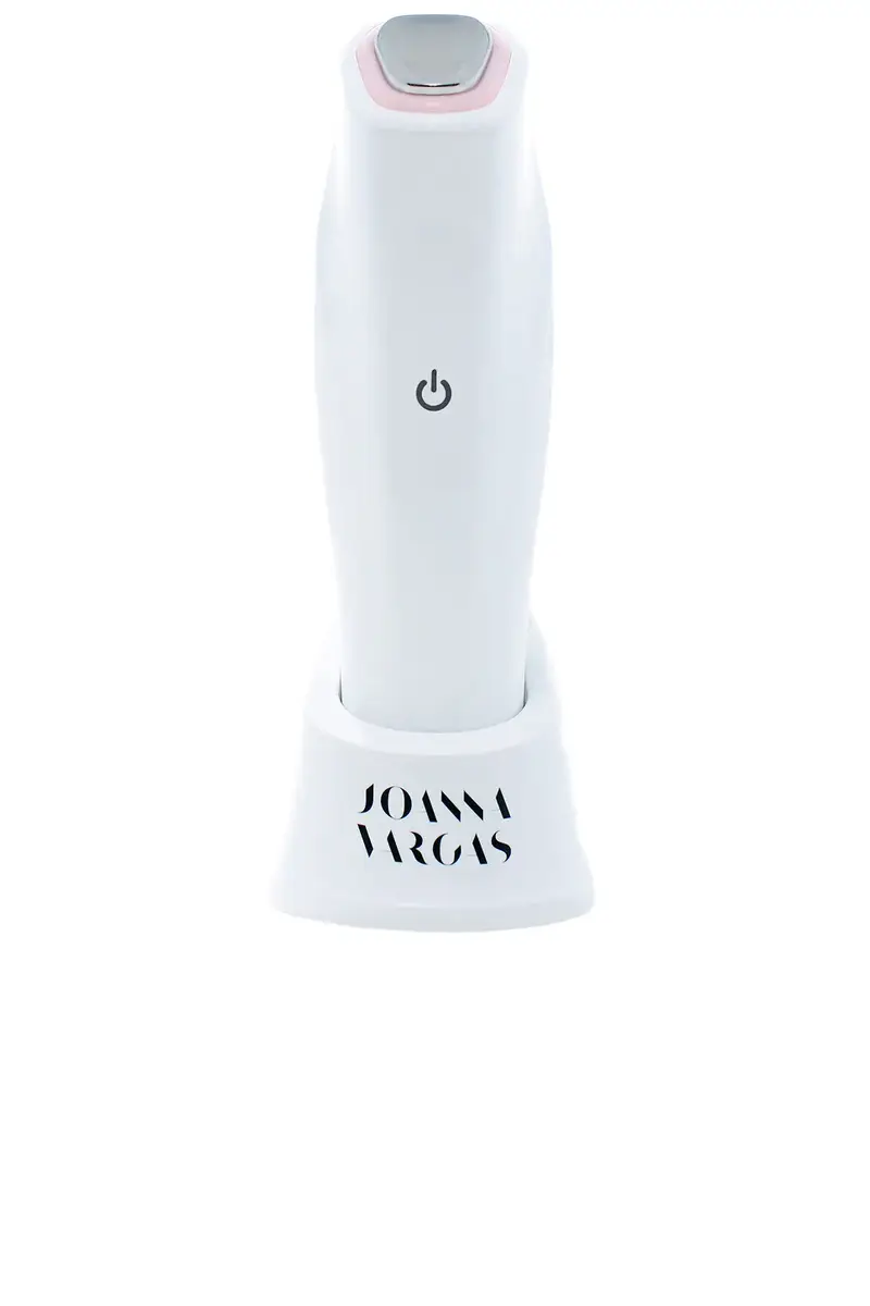 Joanna Vargas Magic Glow Wand | Image 1 Joanna Vargas Magic Glow Wand | Image 1