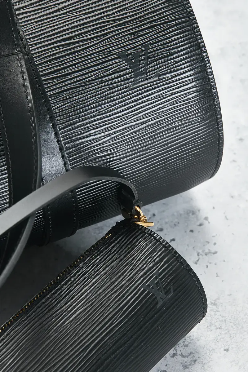 Louis Vuitton Louis Vuitton Epi Soufflot Handbag | Thumbnail 7 Louis Vuitton Louis Vuitton Epi Soufflot Handbag | Thumbnail 7