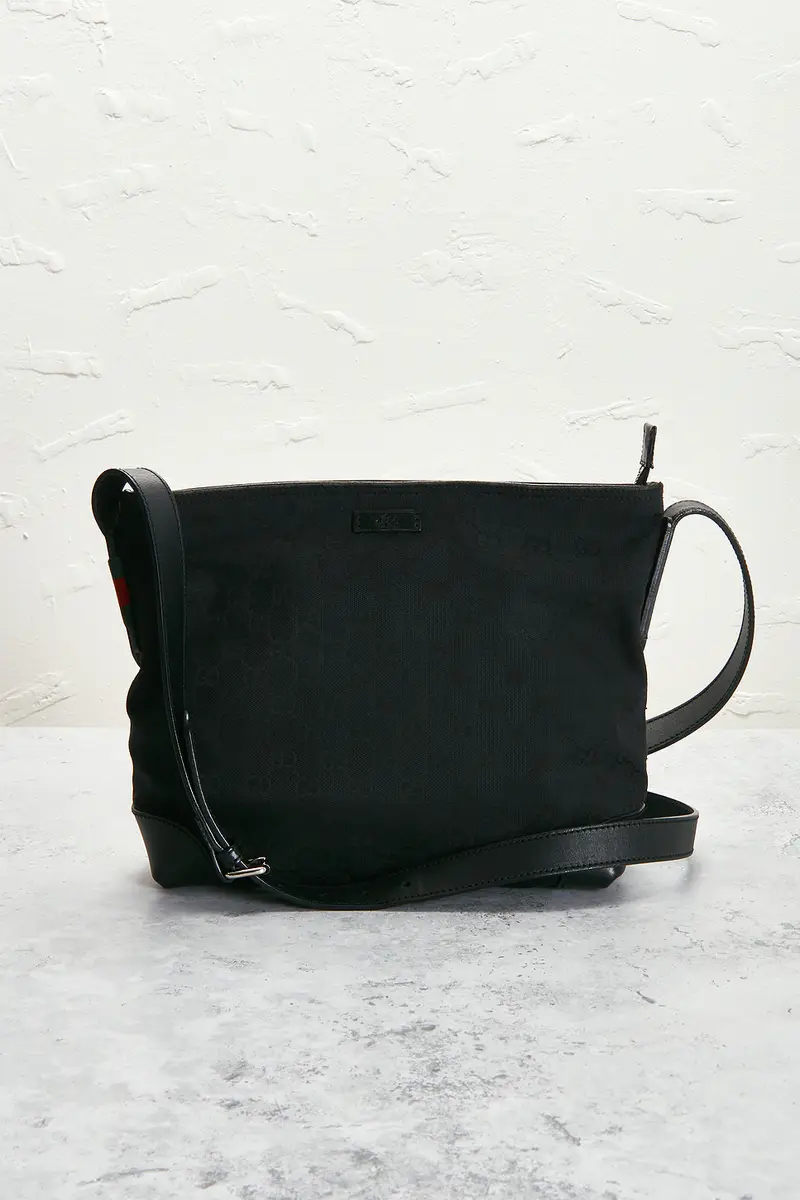 Gucci Gucci Shoulder Bag | Thumbnail 2 Gucci Gucci Shoulder Bag | Thumbnail 2