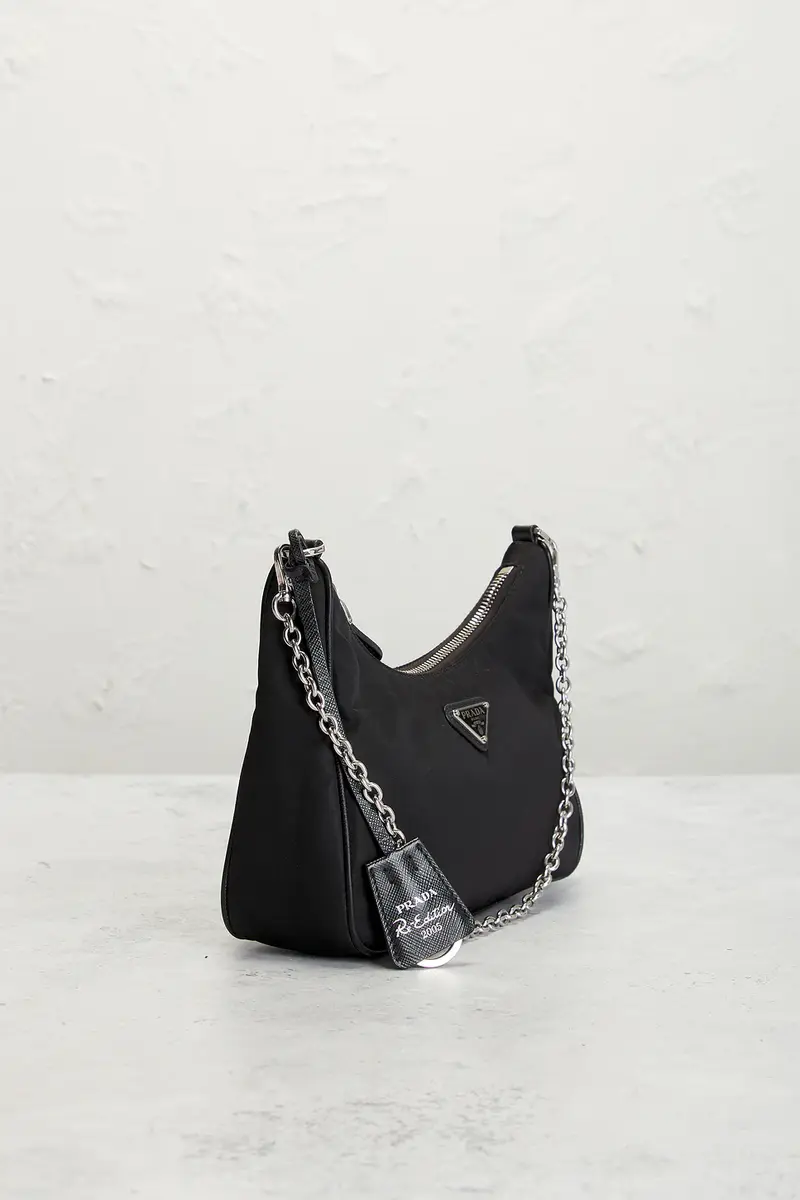 Prada Prada Re-Edition 2005 Re-Nylon Shoulder Bag | Thumbnail 4 Prada Prada Re-Edition 2005 Re-Nylon Shoulder Bag | Thumbnail 4