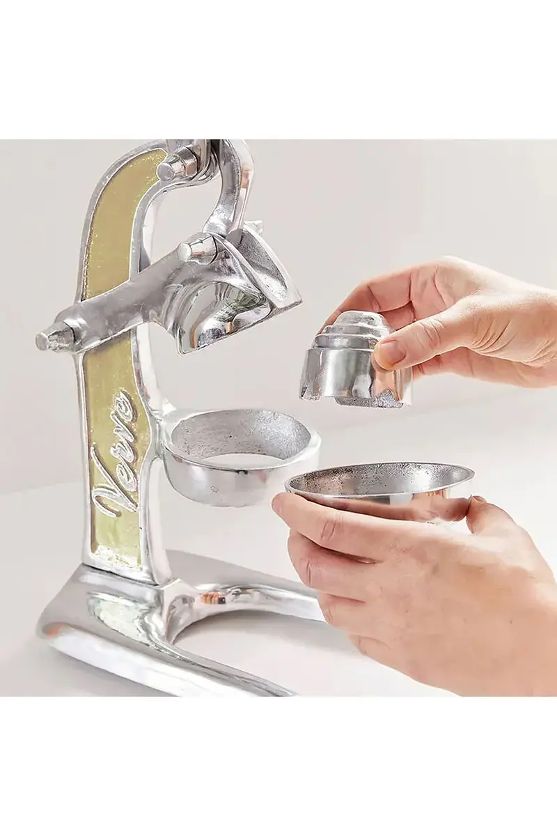 Verve Culture Small Citrus Juicer | Thumbnail 3 Verve Culture Small Citrus Juicer | Thumbnail 3