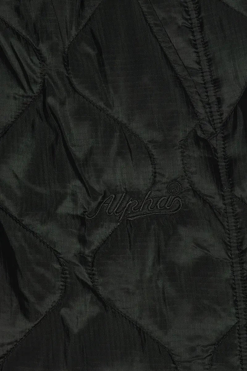 Alpha Industries Relaxed Quilted Short | Thumbnail 5