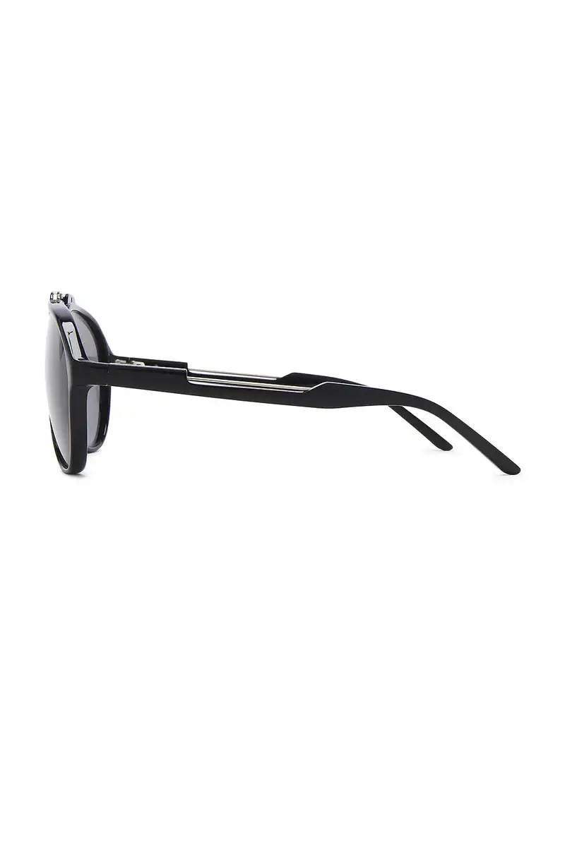 Chimi Ross Sunglasses | Thumbnail 3