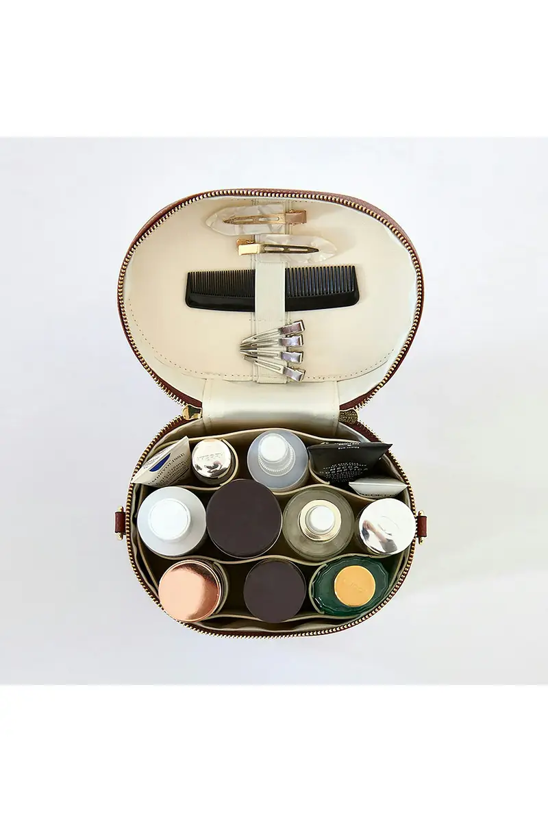 ETOILE COLLECTIVE Oval Toiletry Case | Thumbnail 3 ETOILE COLLECTIVE Oval Toiletry Case | Thumbnail 3