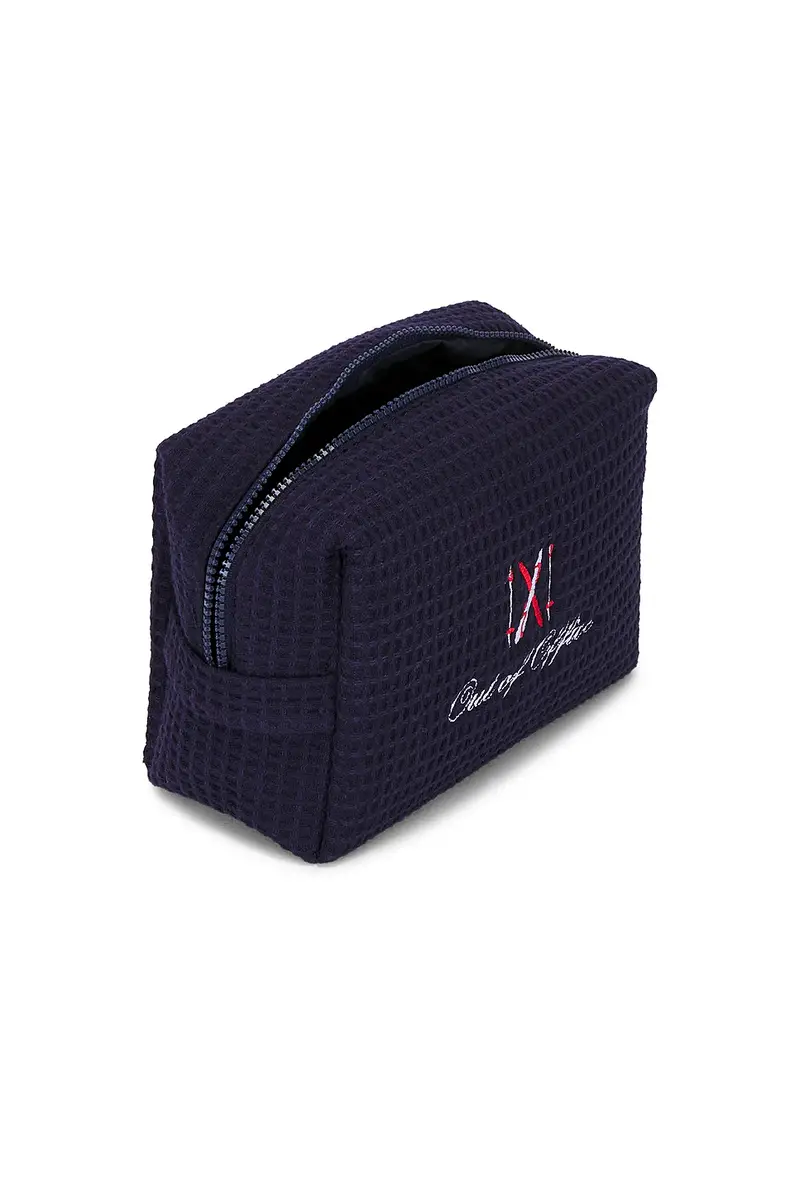 Abbode Ski Vacation Waffle Pouch | Thumbnail 4 Abbode Ski Vacation Waffle Pouch | Thumbnail 4