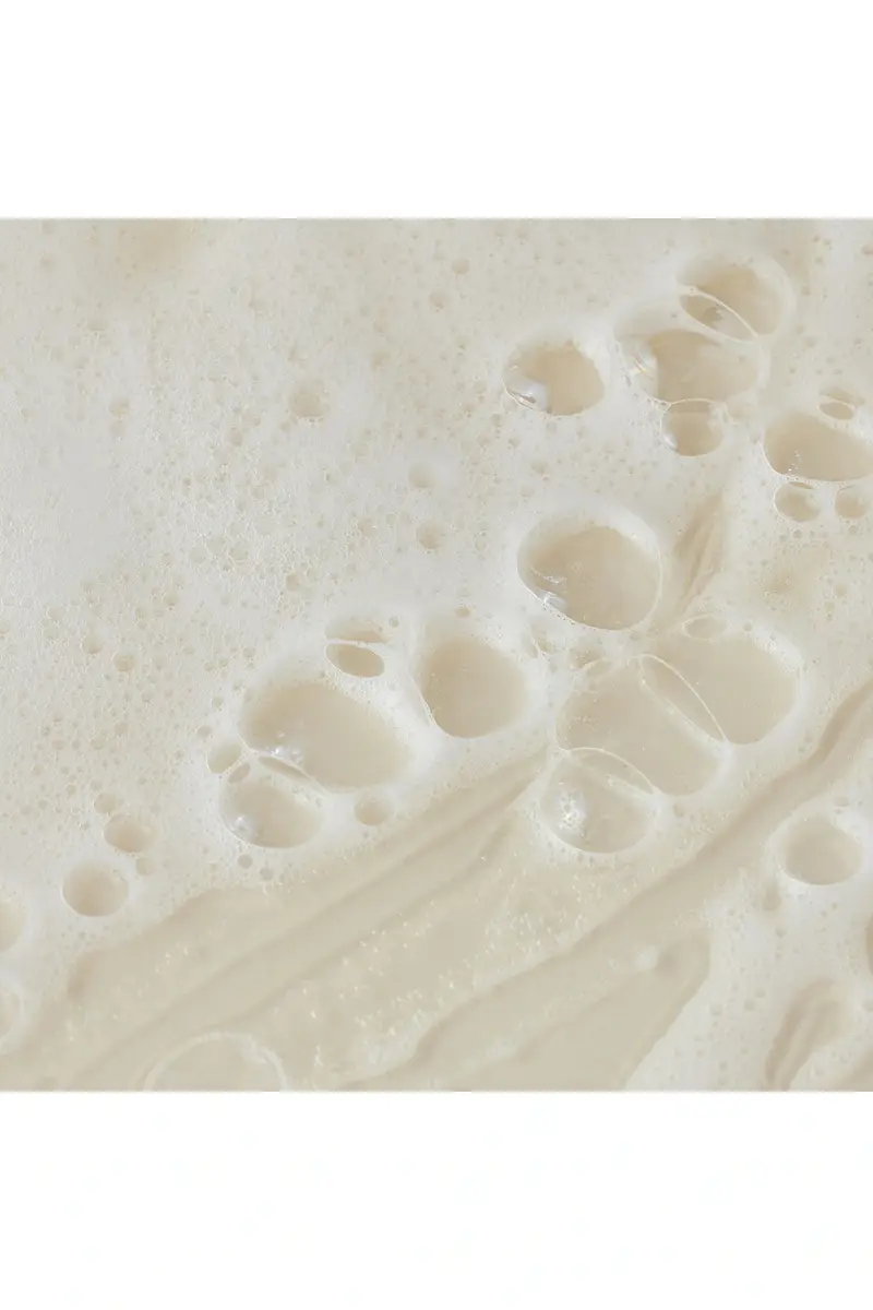 Oak Essentials Cloud Foaming Bath Oil | Thumbnail 2 Oak Essentials Cloud Foaming Bath Oil | Thumbnail 2