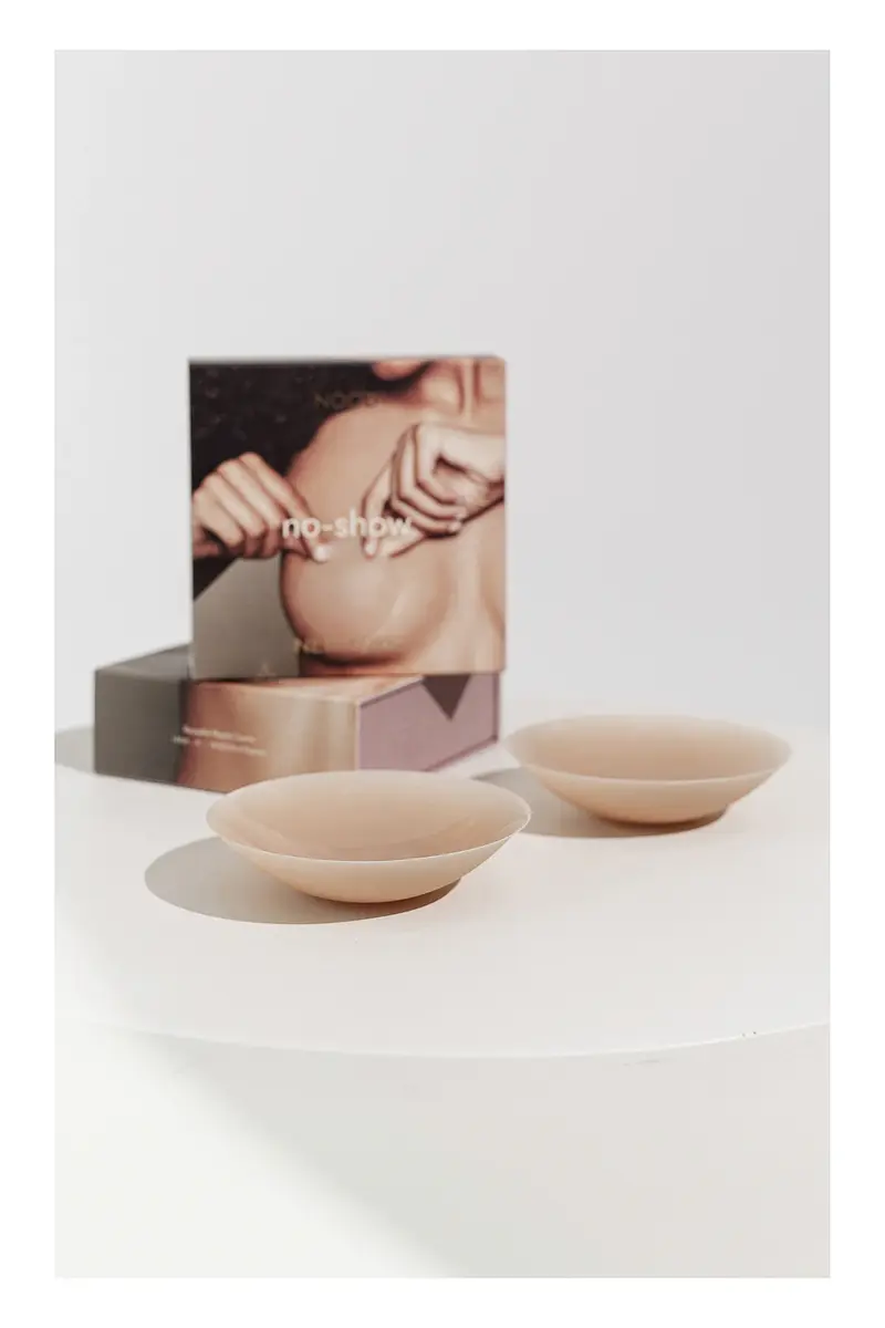 NOOD No-show Reusable Round Nipple Covers 3 Inch | Thumbnail 2 NOOD No-show Reusable Round Nipple Covers 3 Inch | Thumbnail 2