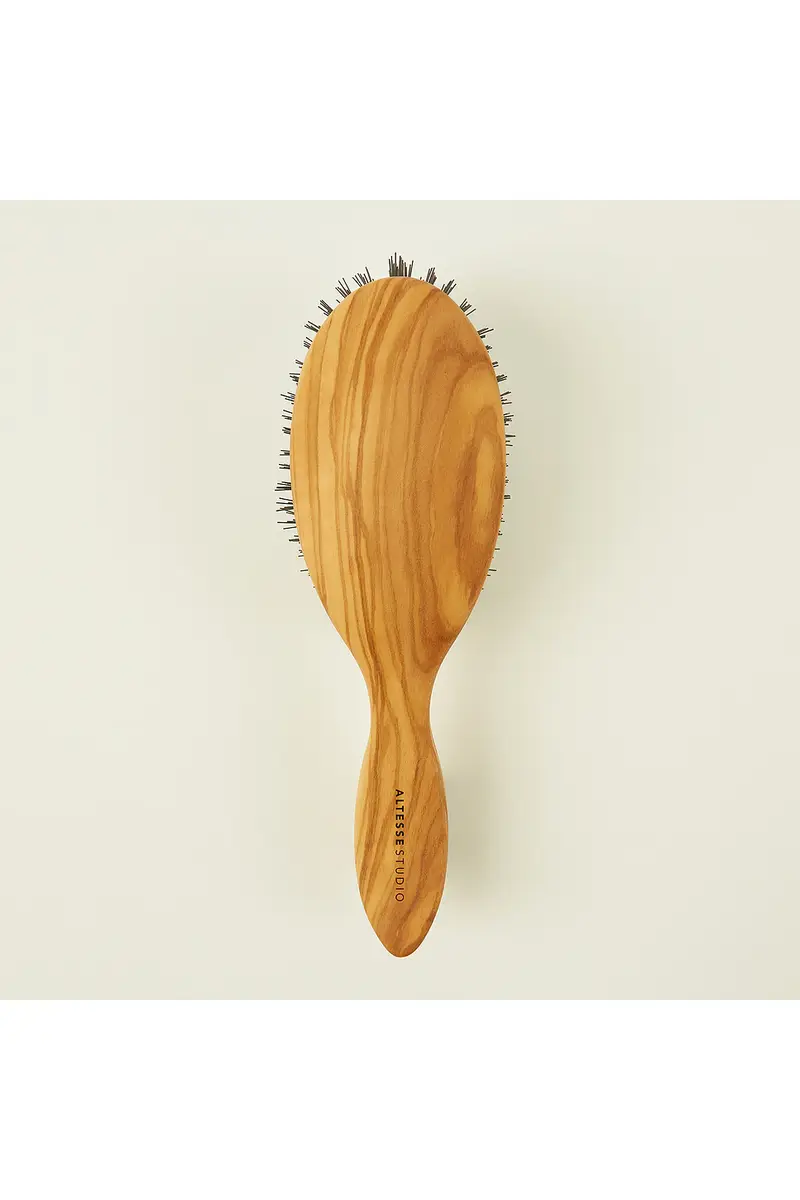 Altesse Studio Beaute Classic Gentle Detangling Brush Fine To Medium | Thumbnail 2 Altesse Studio Beaute Classic Gentle Detangling Brush Fine To Medium | Thumbnail 2