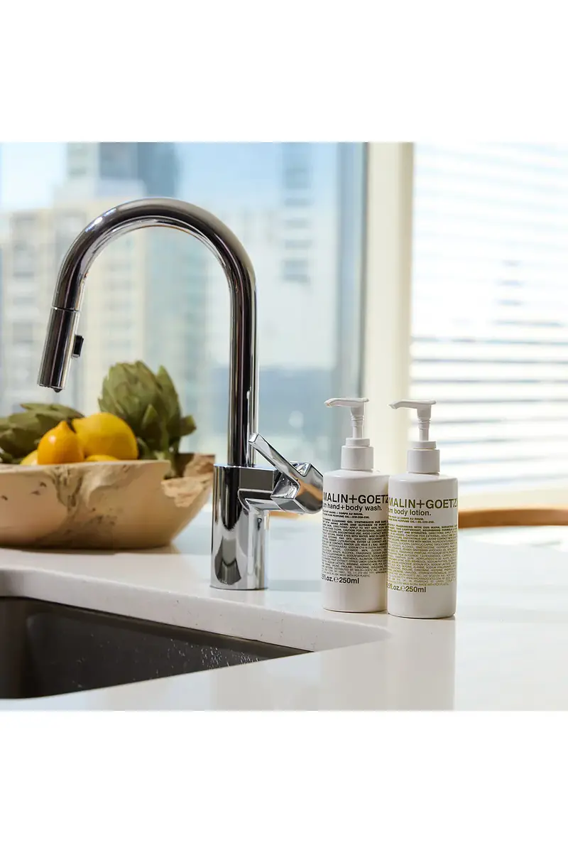 MALIN+GOETZ MALIN+GOETZ Rum Hand + Body Wash | Thumbnail 2